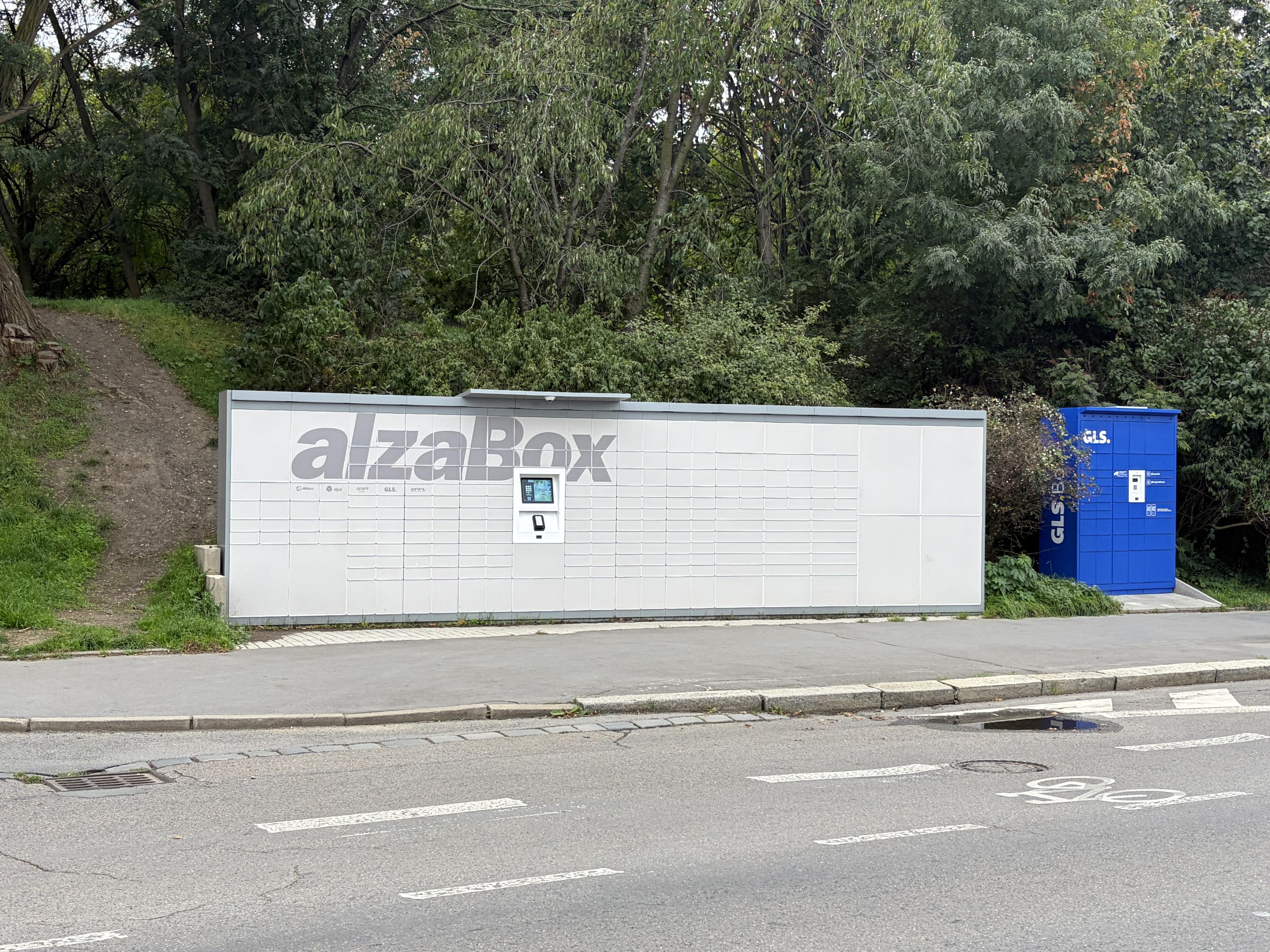 AlzaBox