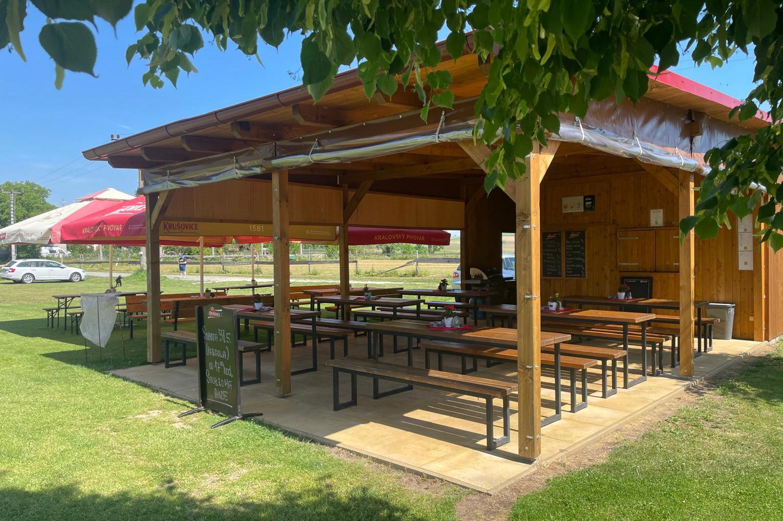 Občerstvení na hřišti SK Krumvíř