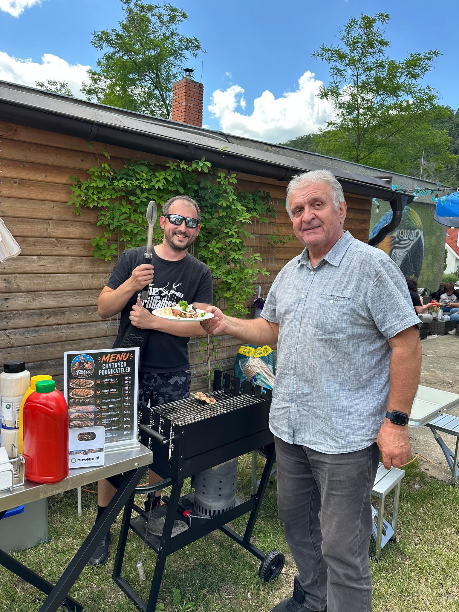 Táta u grilu foto 3