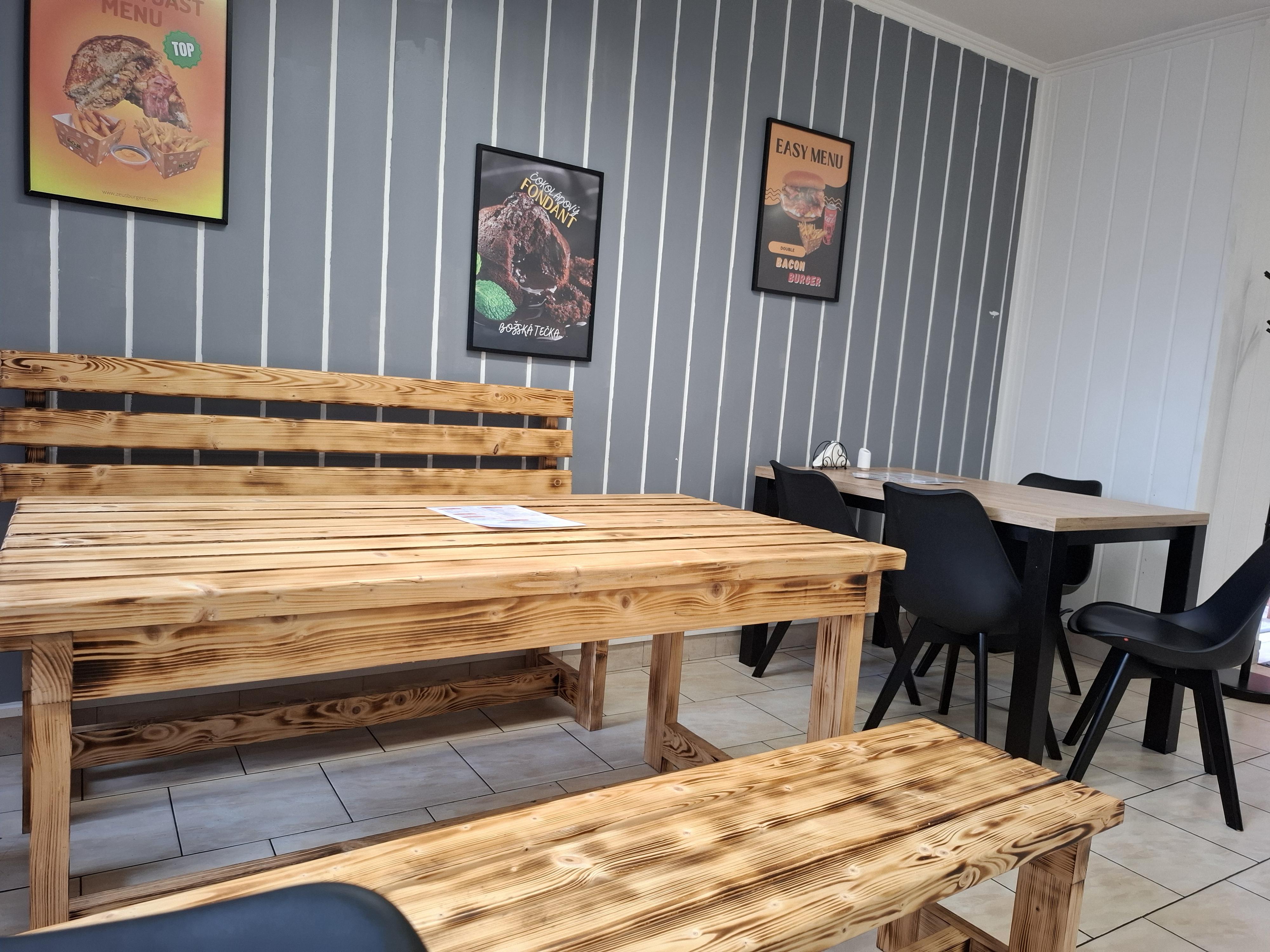 Zeus Burgers & Wings