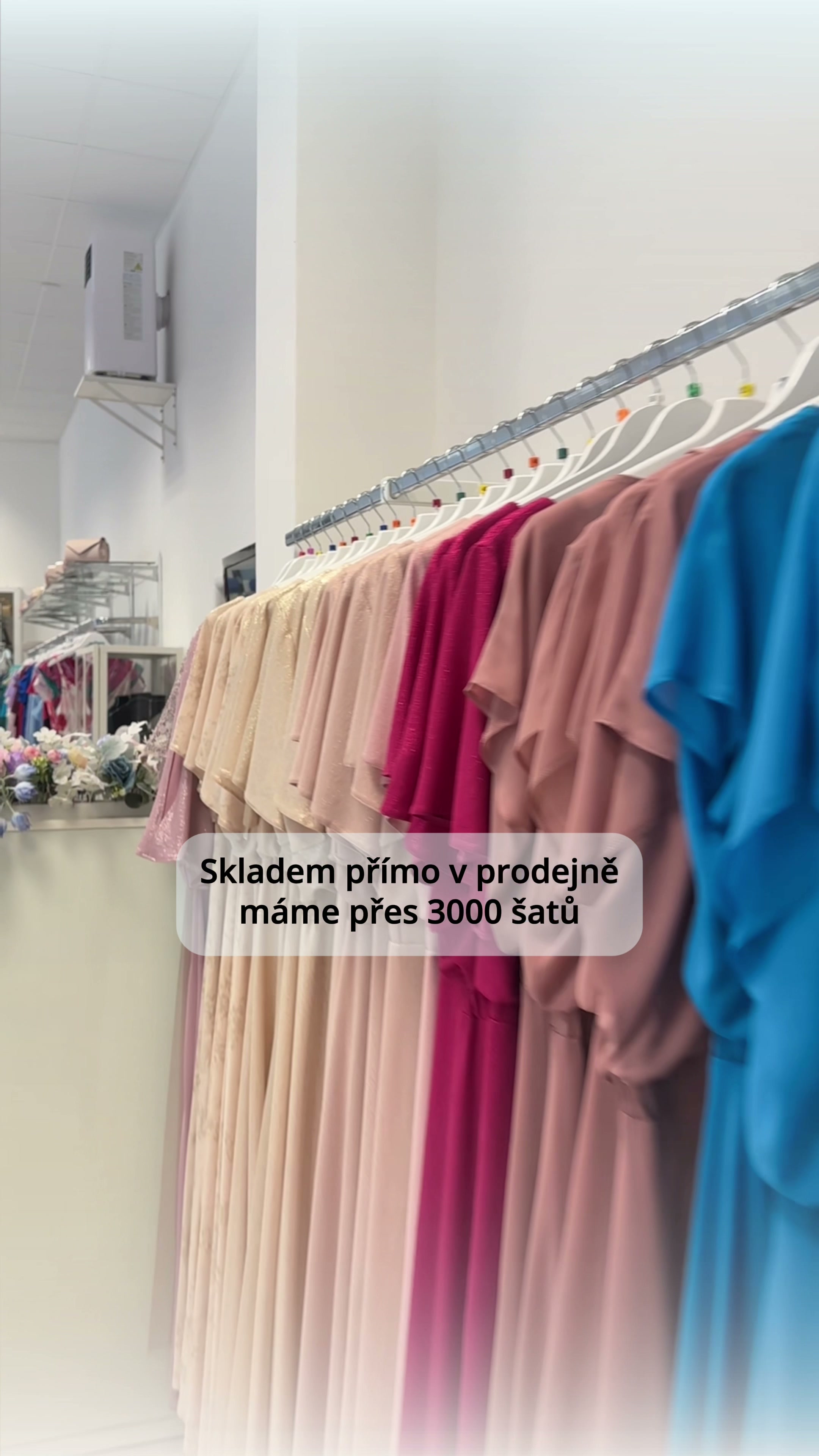 Společenské šaty Martina foto 2 (náhled videa)