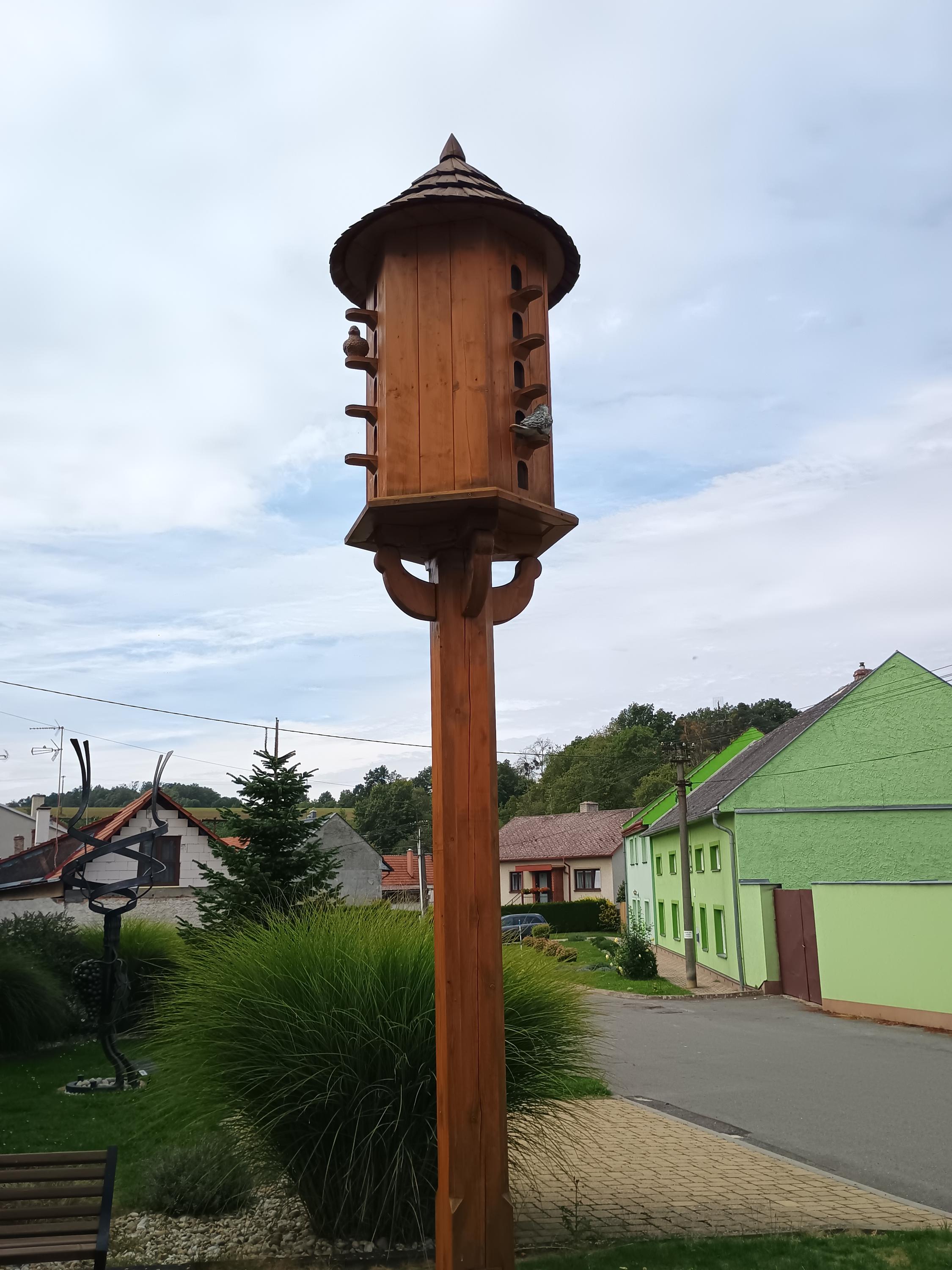 Sobíšky - obecní úřad foto 3