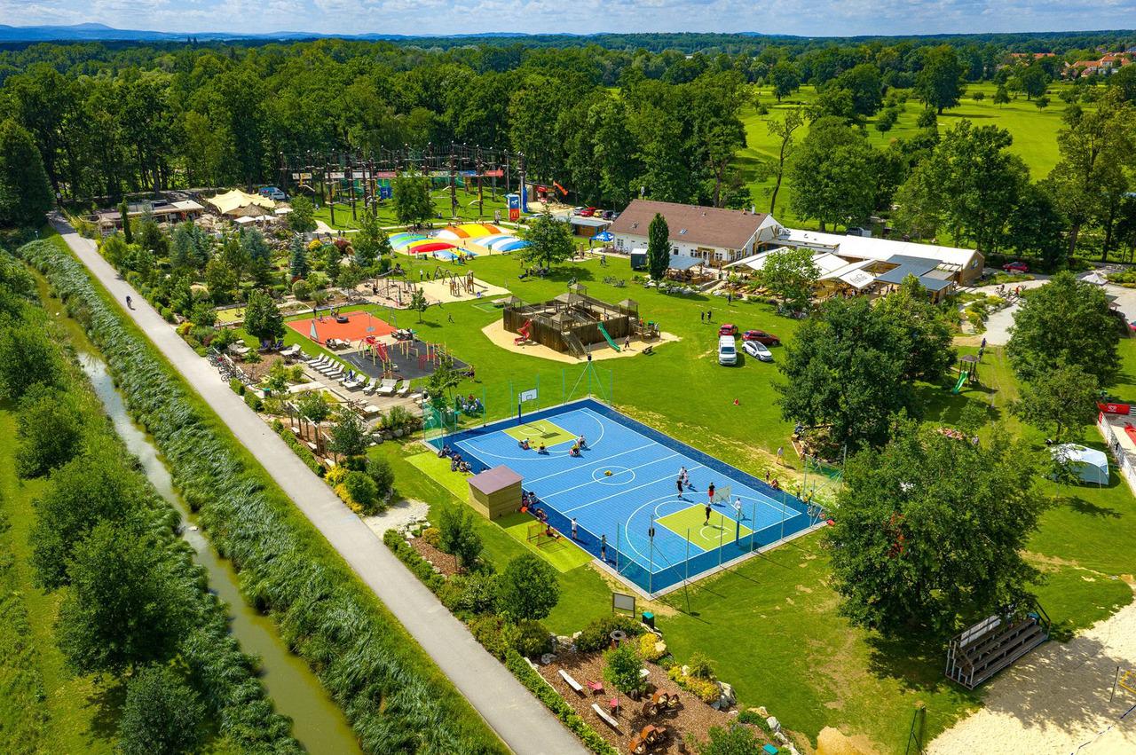 Sportovně relaxační areál Hluboká nad Vltavou
