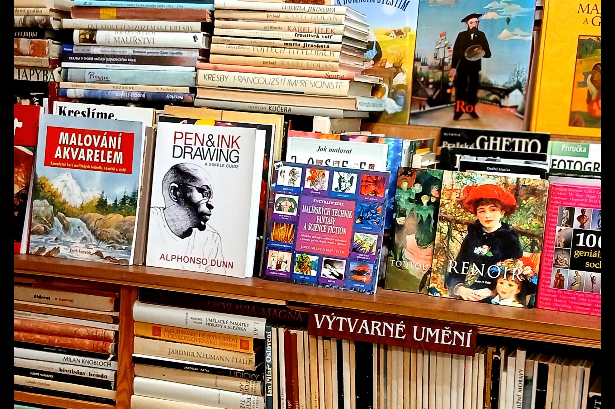 Válečná literatura, knihy o umění a CD nosiče