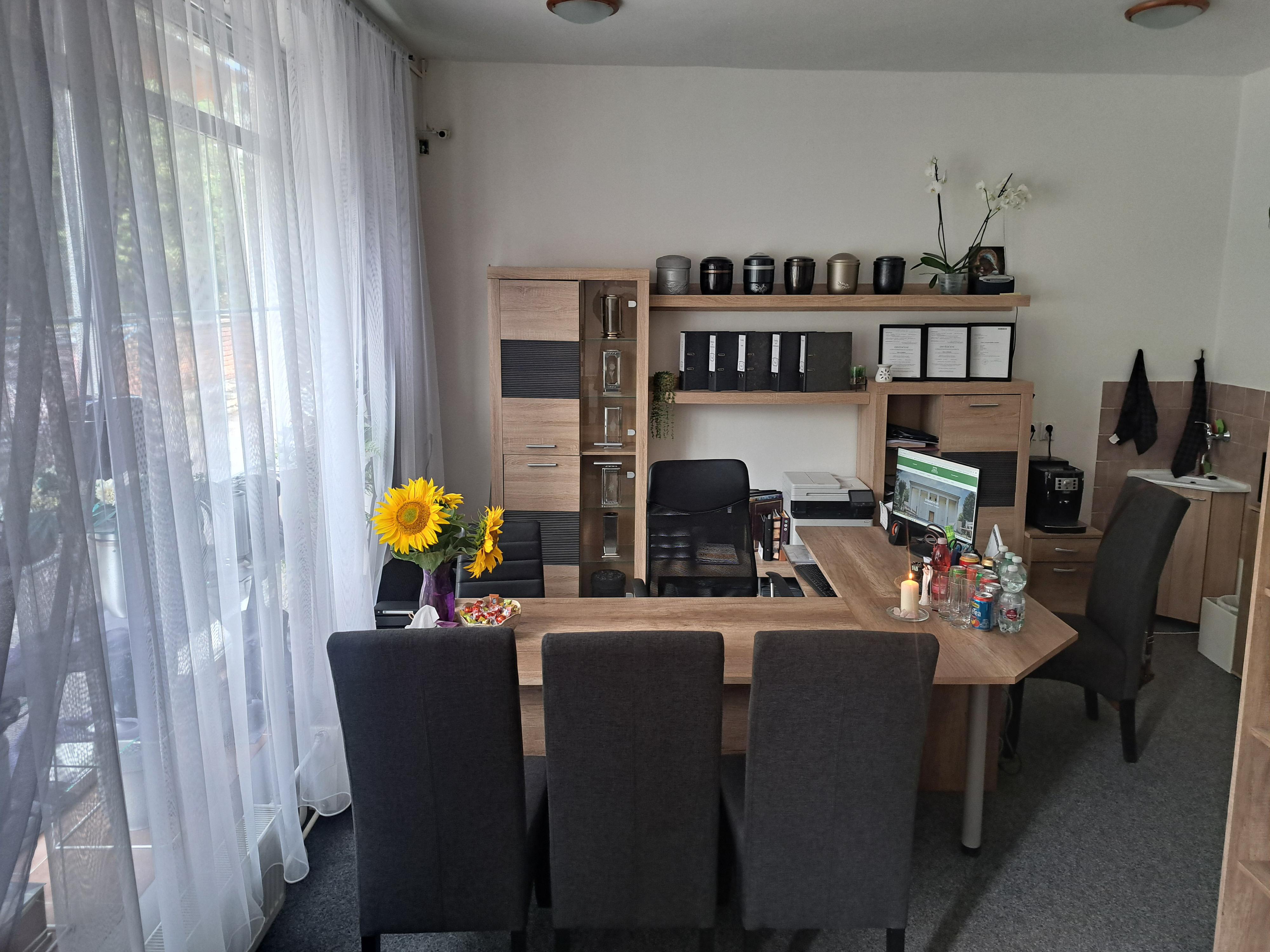 Pohřební služba - Viktor Jungkind Kukleny foto 2