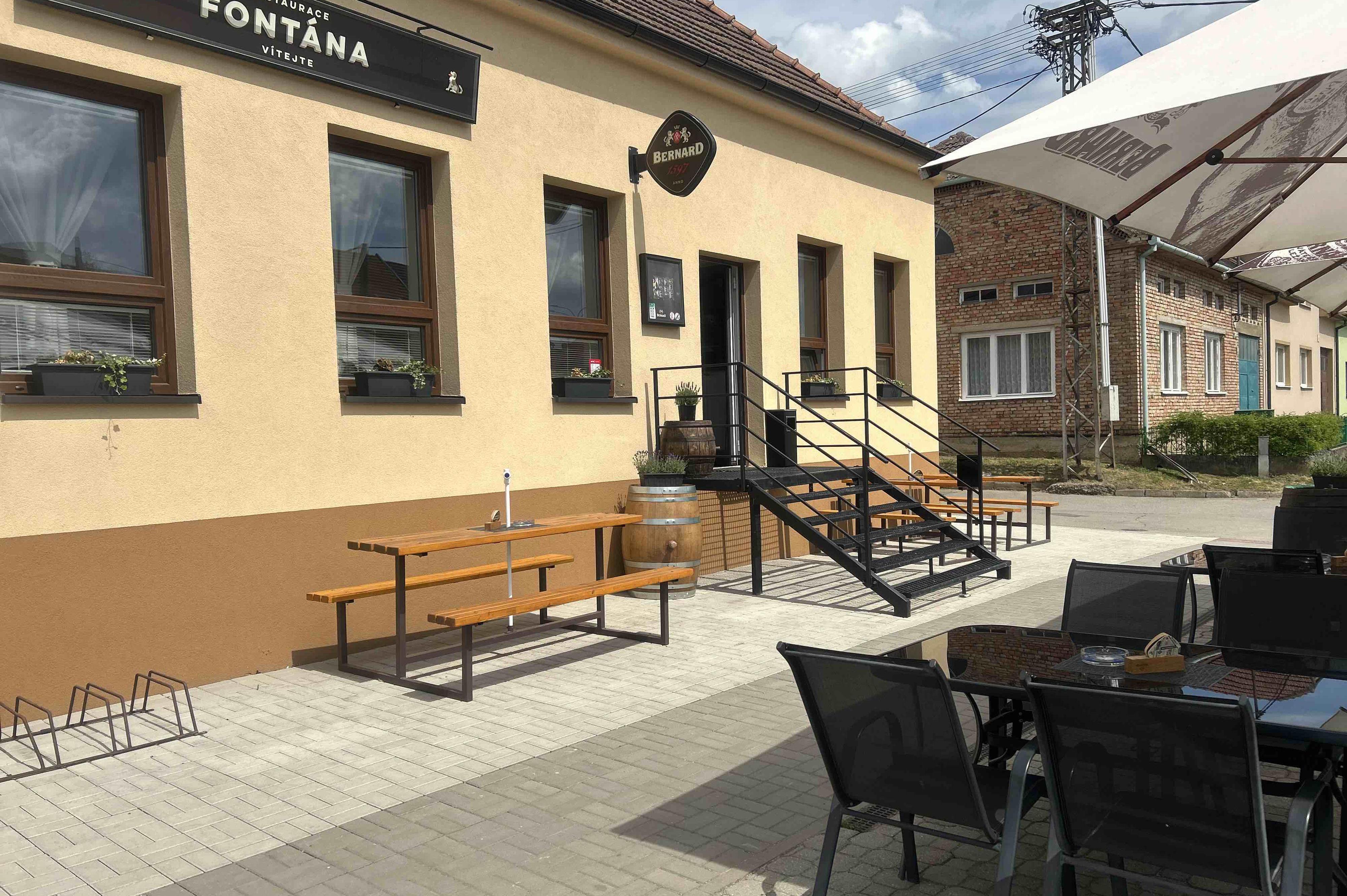 Fontána Hovorany - Restaurace & Bar
