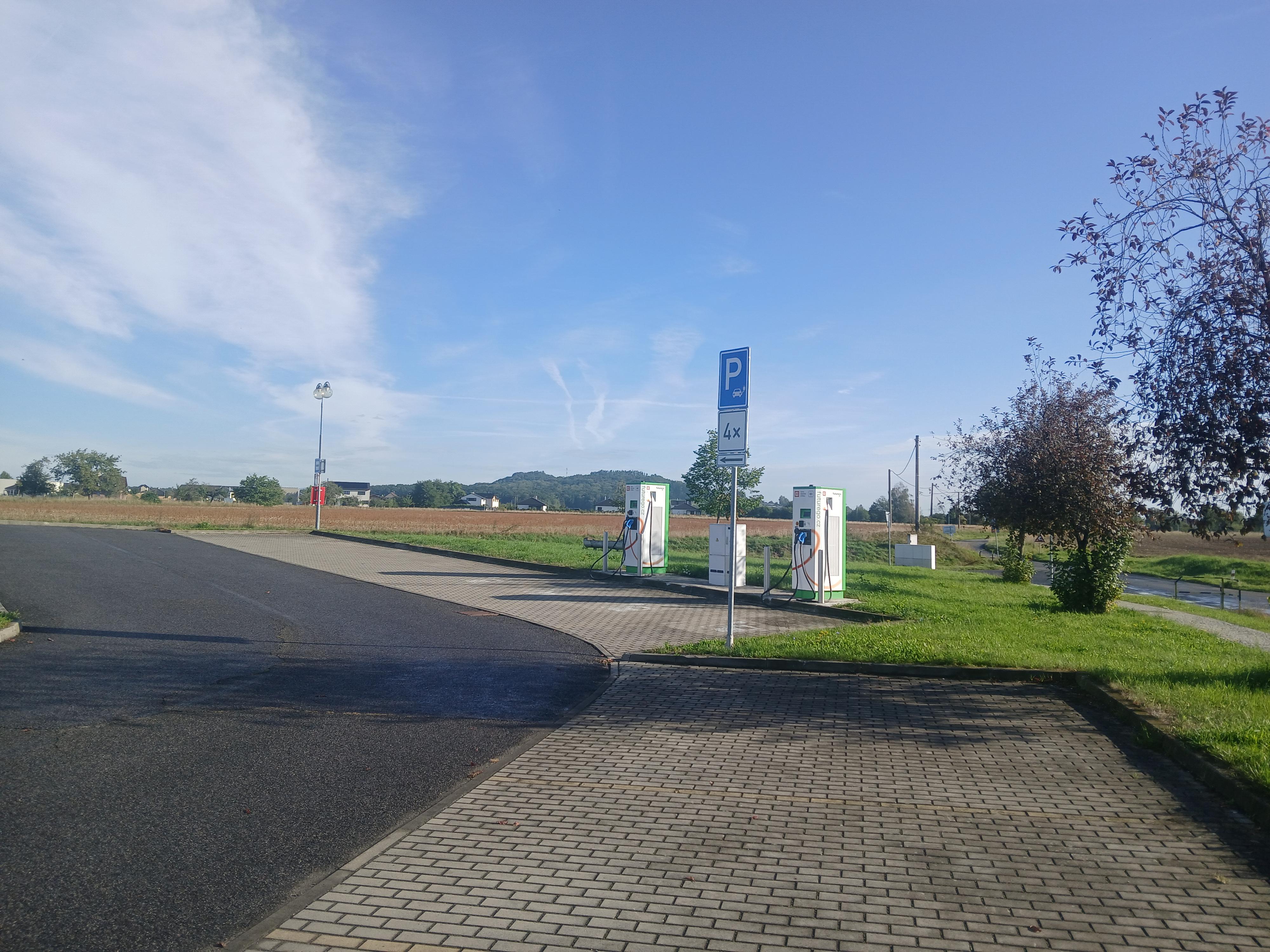 Dobíjecí stanice ČEZ foto 2
