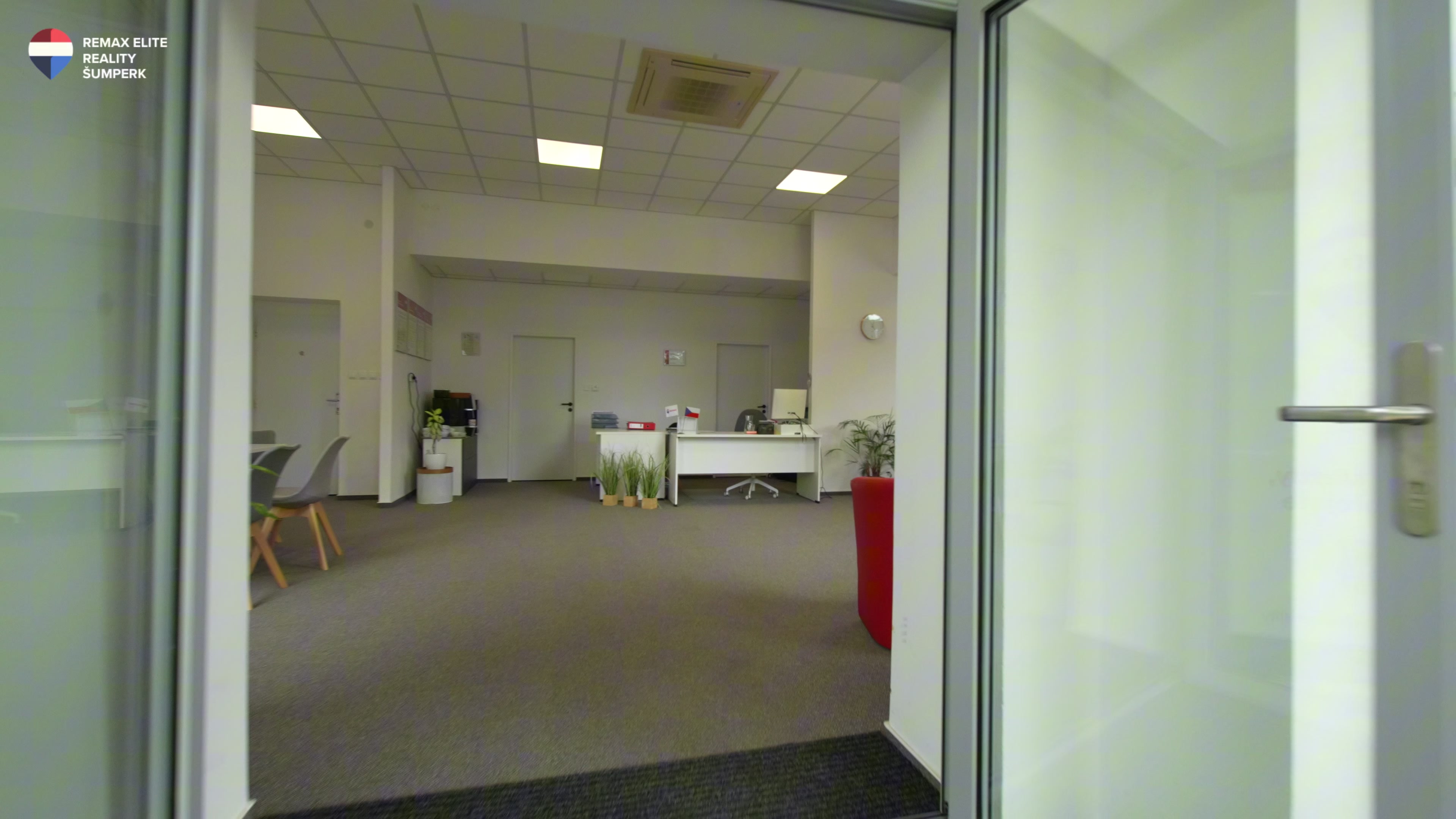 REMAX Elite Reality foto 2 (náhled videa)