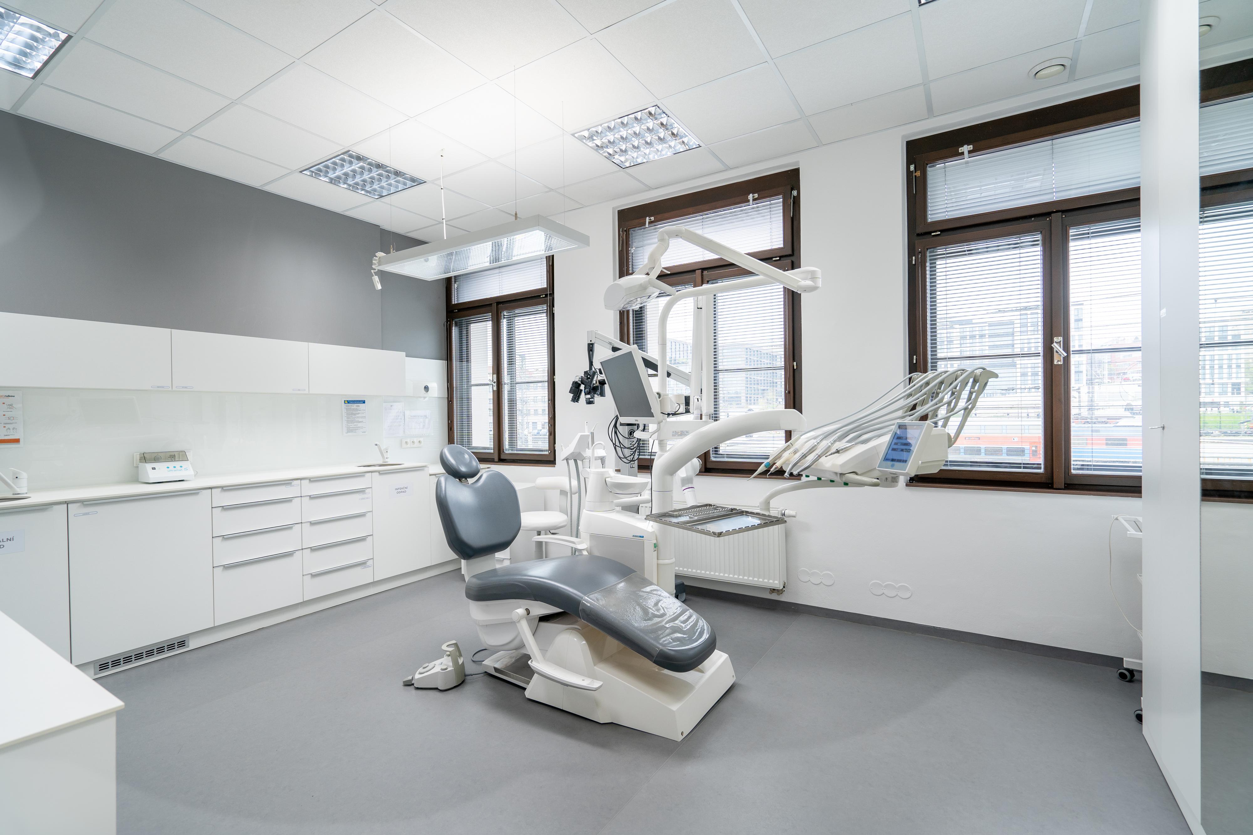 DENT MEDICO - zubní klinika foto 1