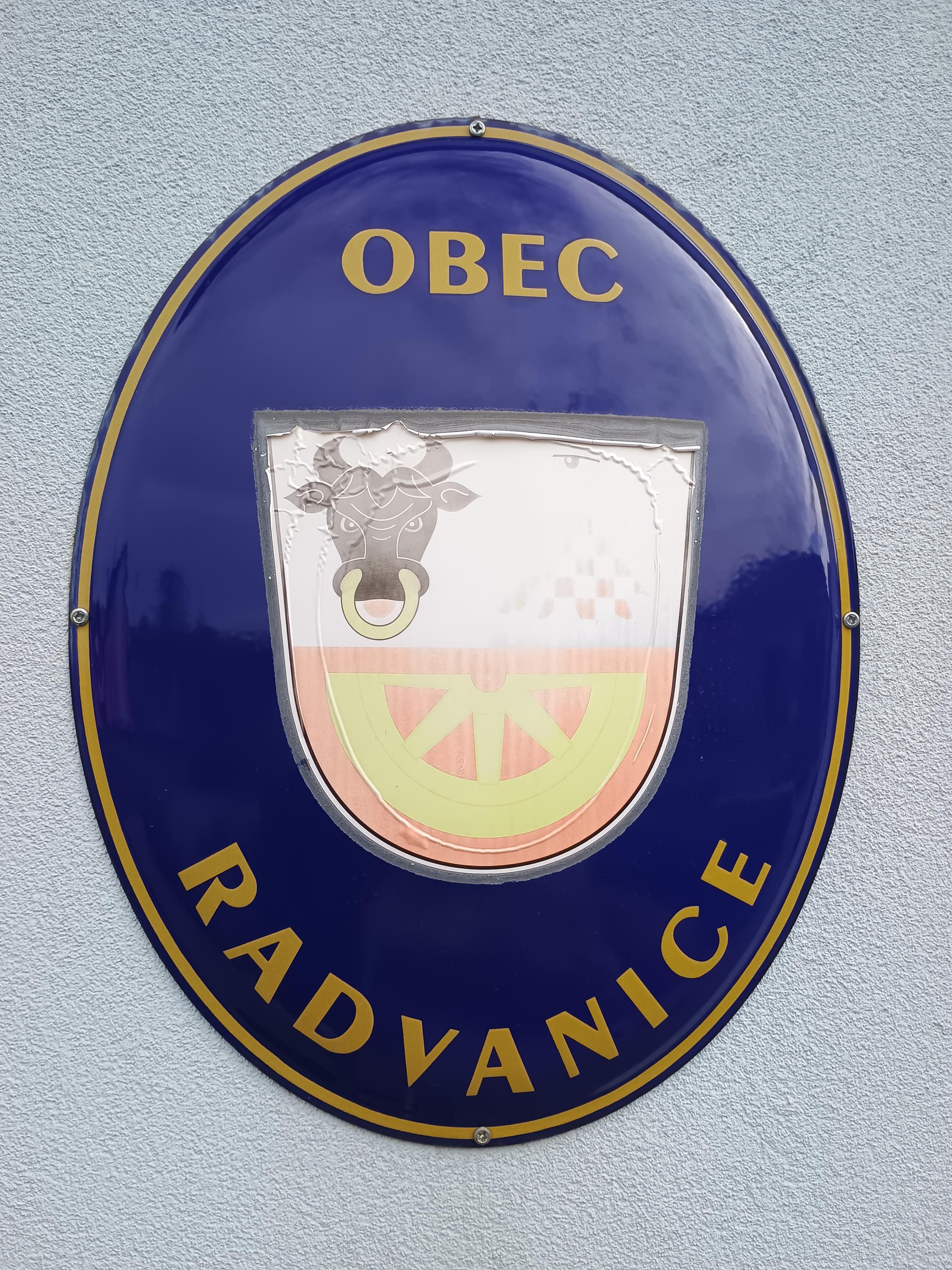 Radvanice - obecní úřad foto 3