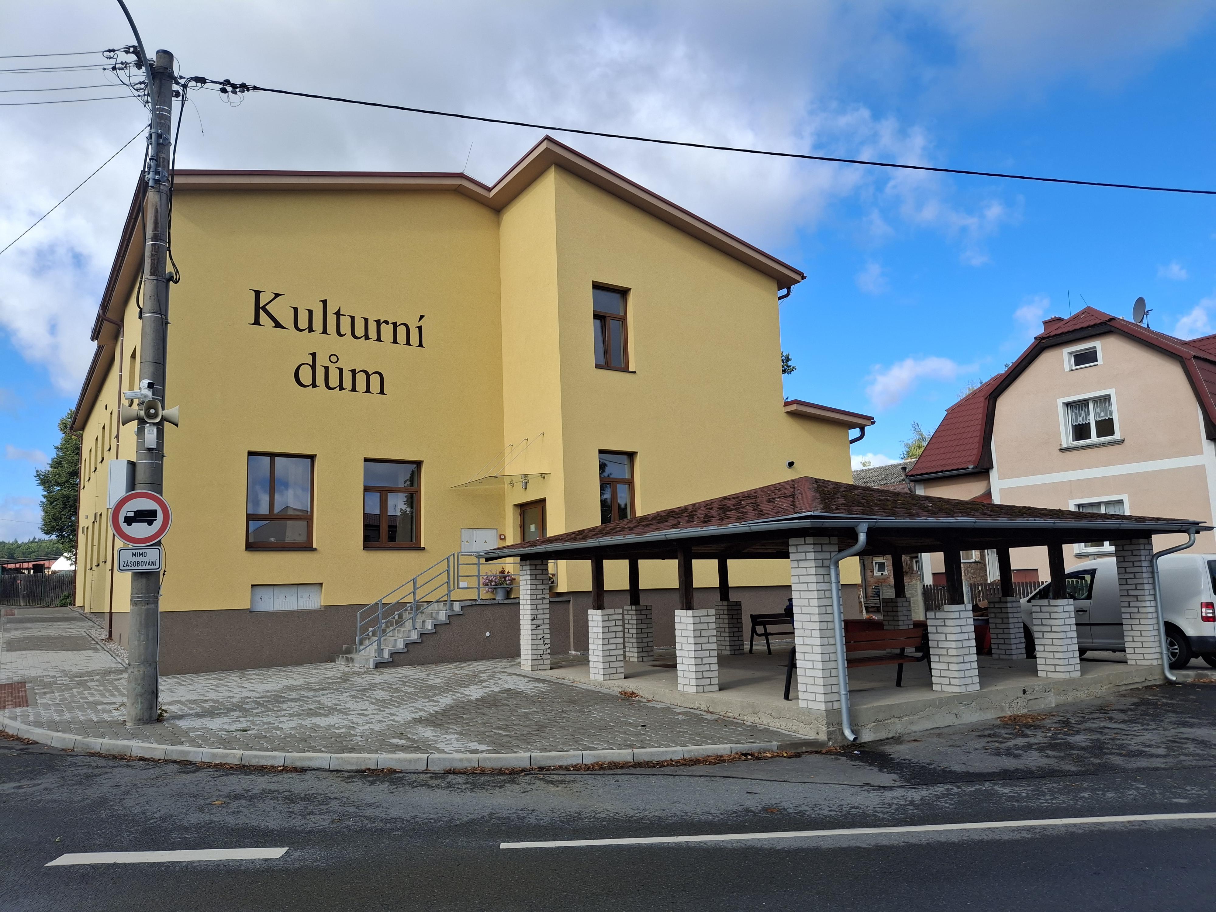 Kulturní dům Stráž foto 2
