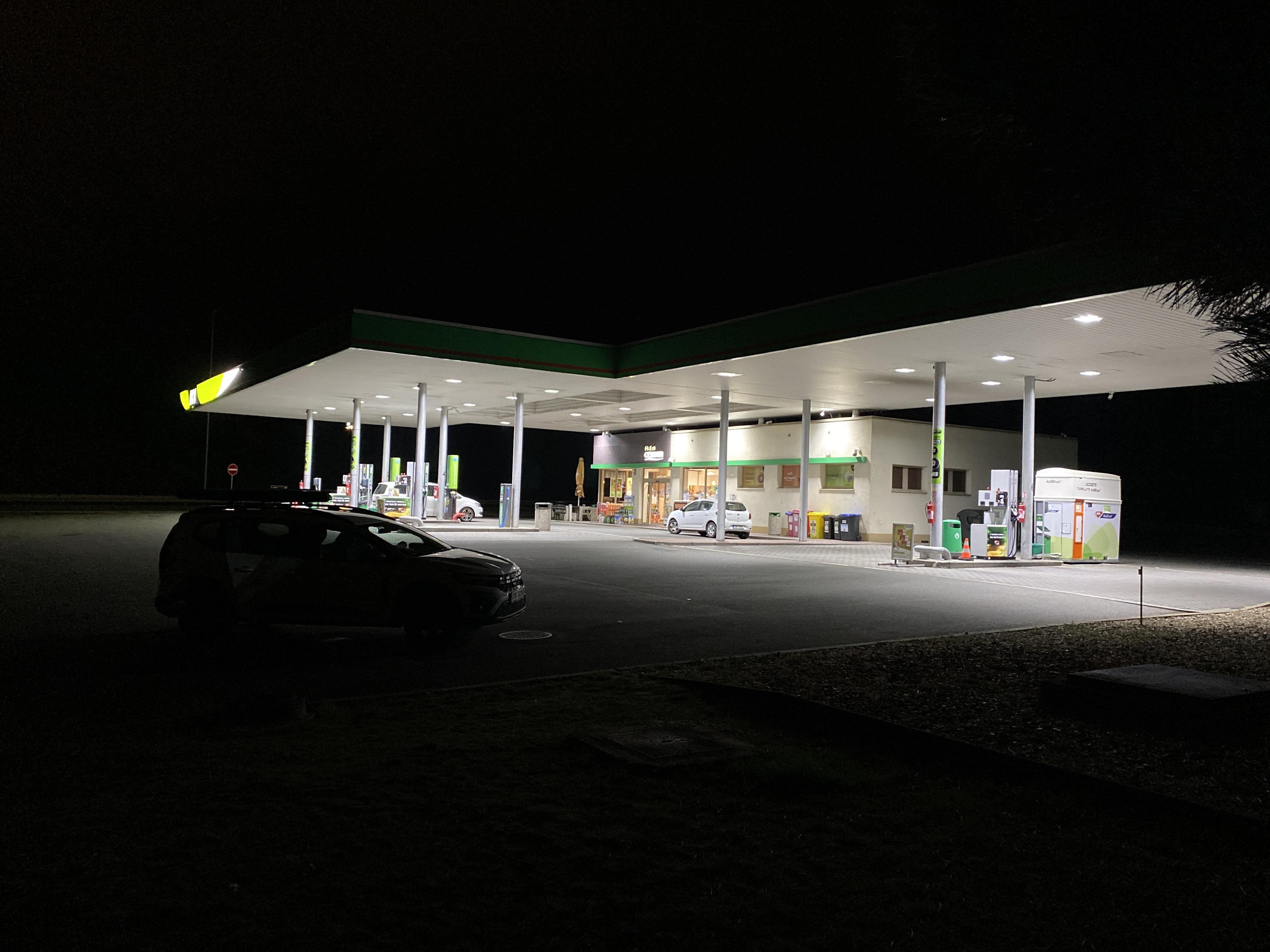 MOL - Nabíjecí stanice