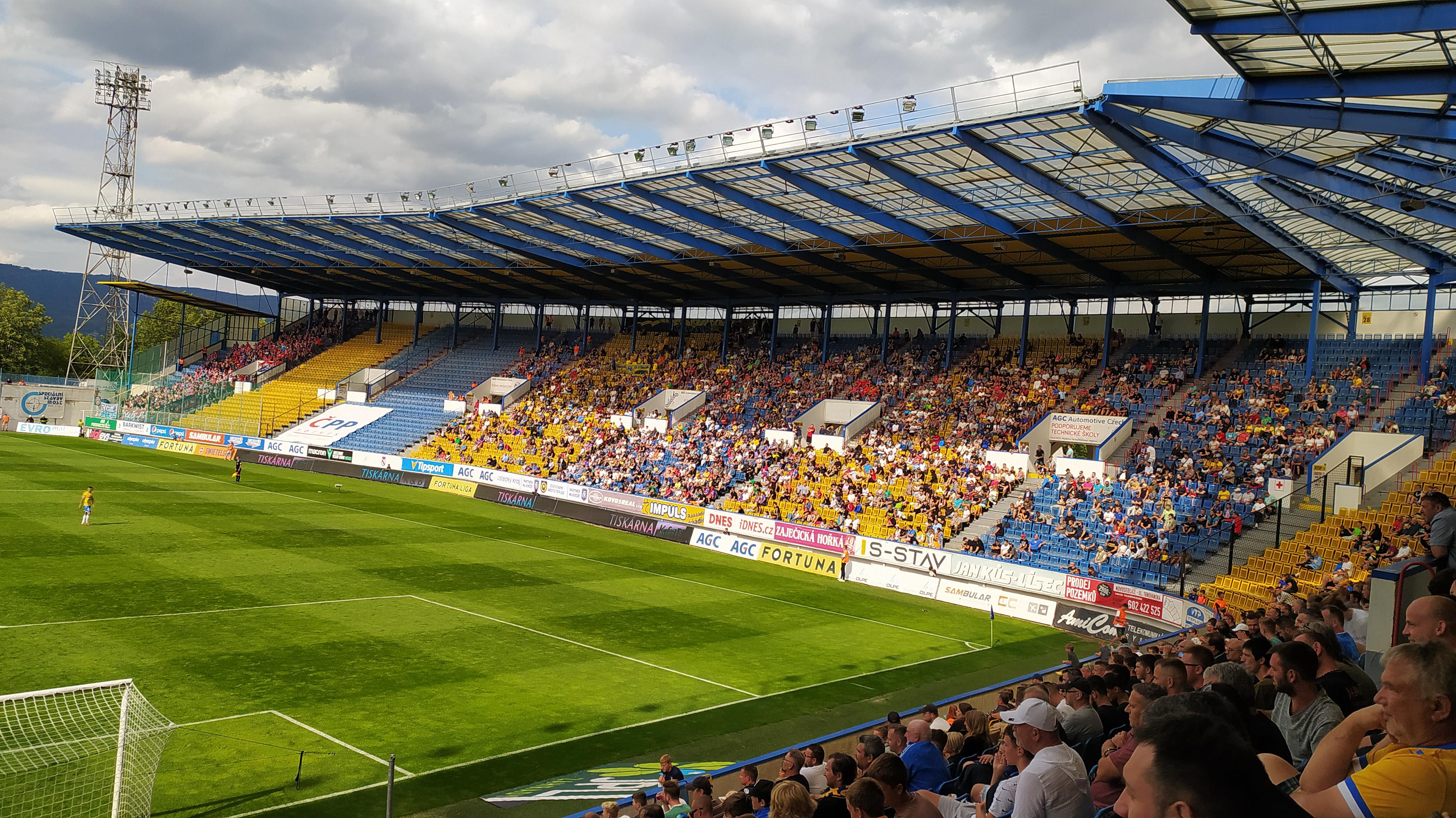 Fotbalový stadion Na Stínadlech foto 6