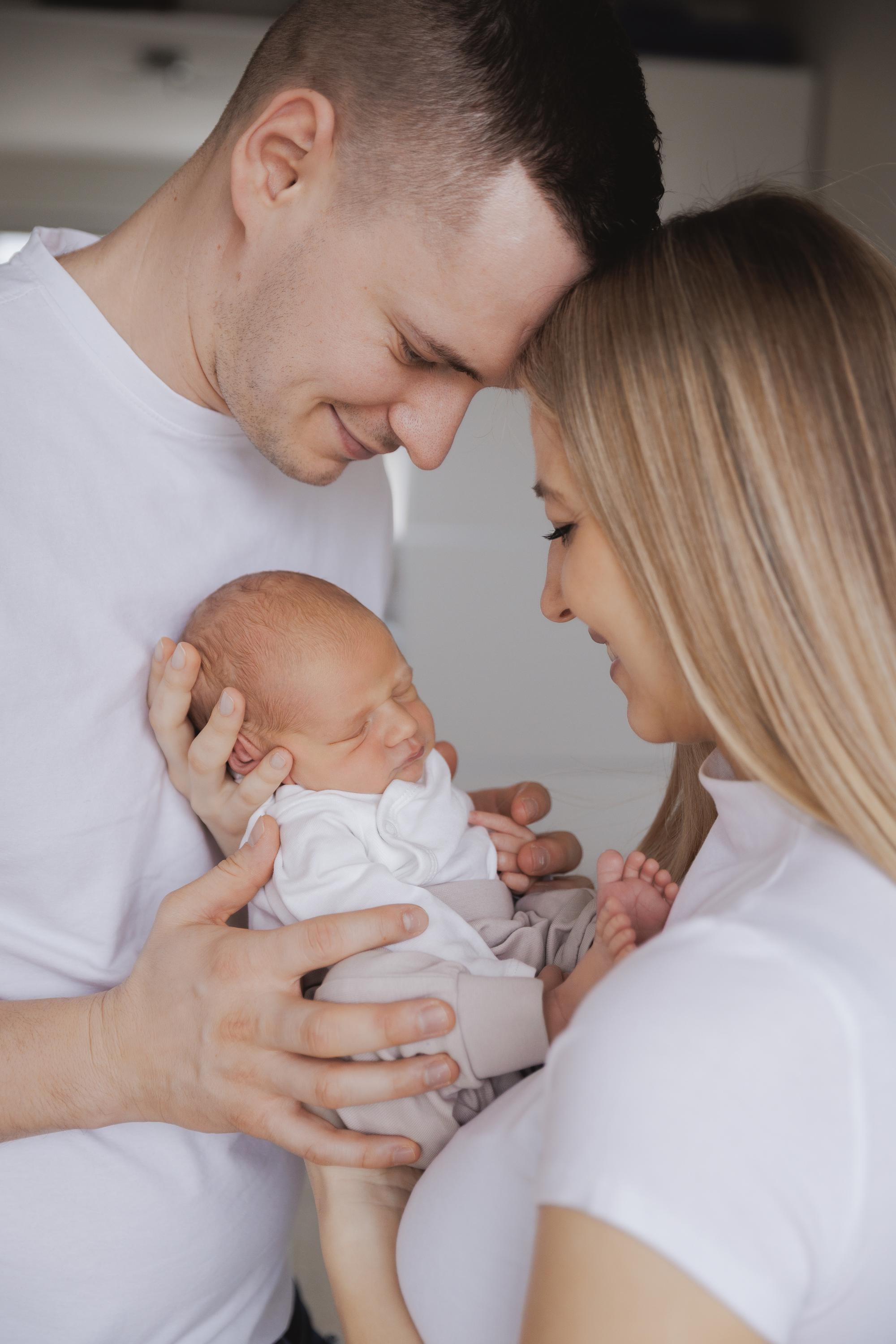 Lucie Nýdrlová - maternity a newborn fotografka
