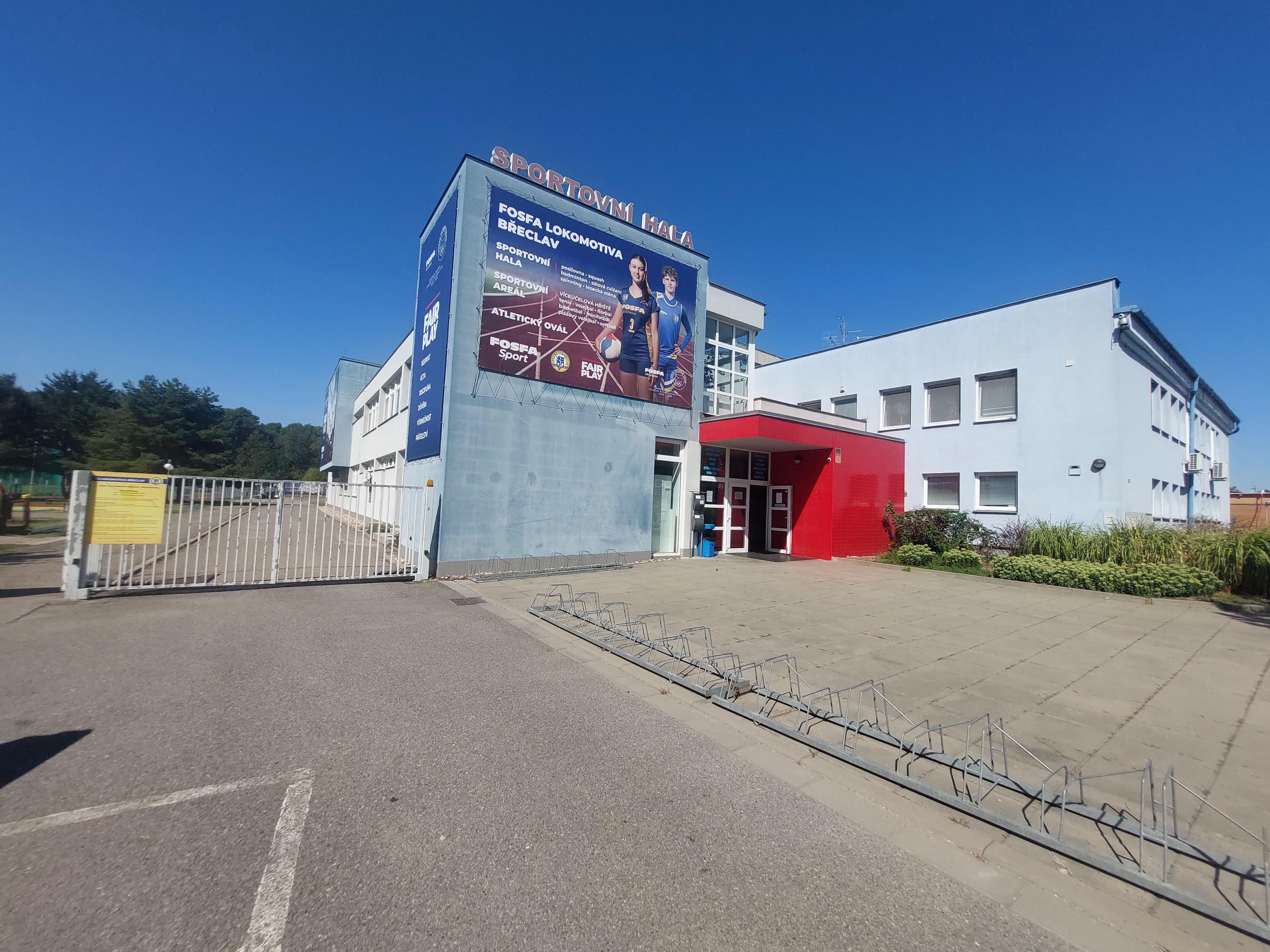 Sportovní hala TJ Lokomotiva Břeclav foto 2