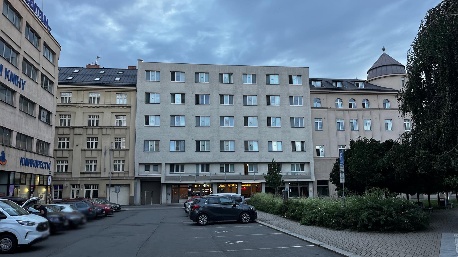 Kampus Palace