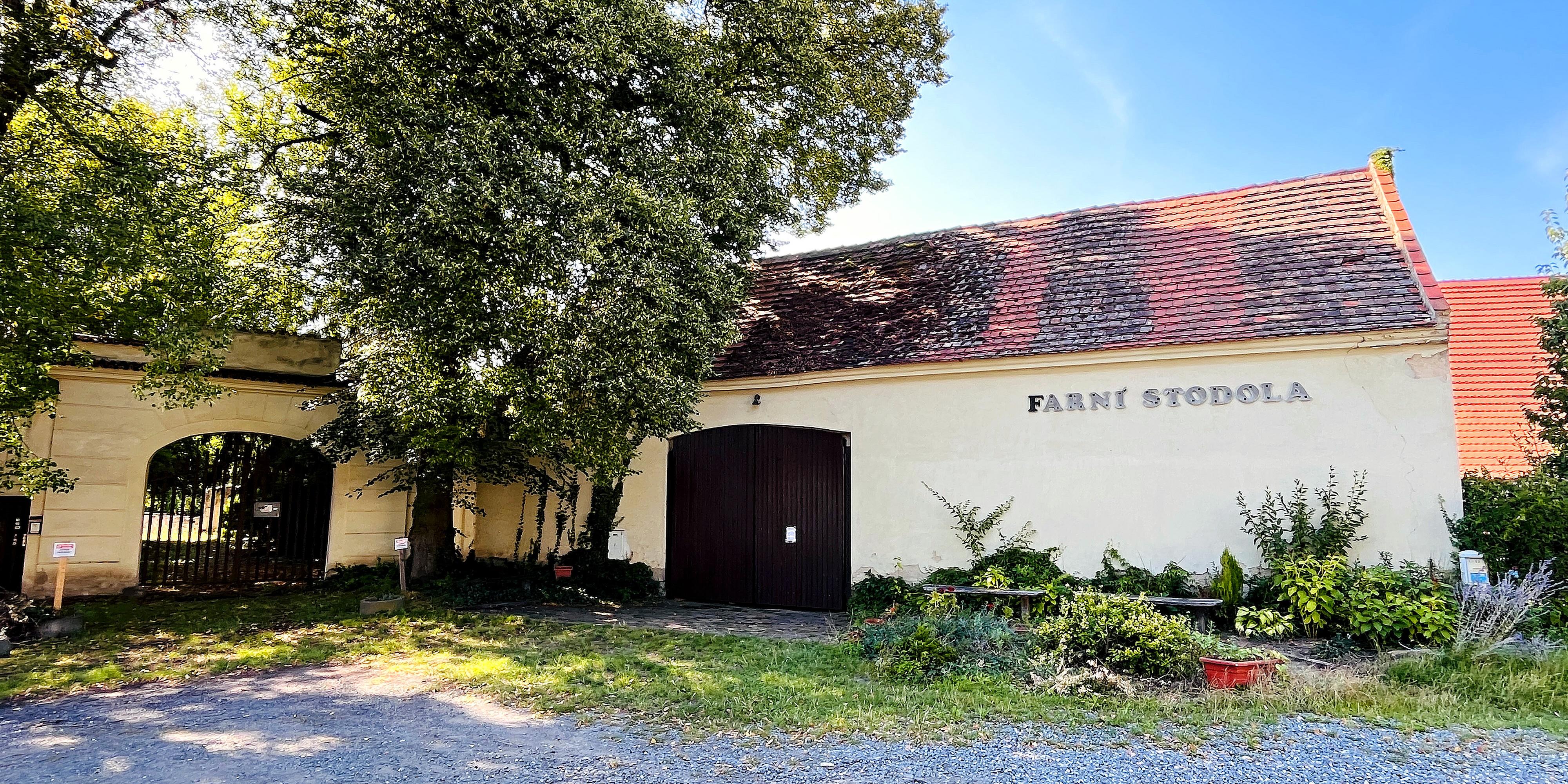 Farní Stodola foto 3