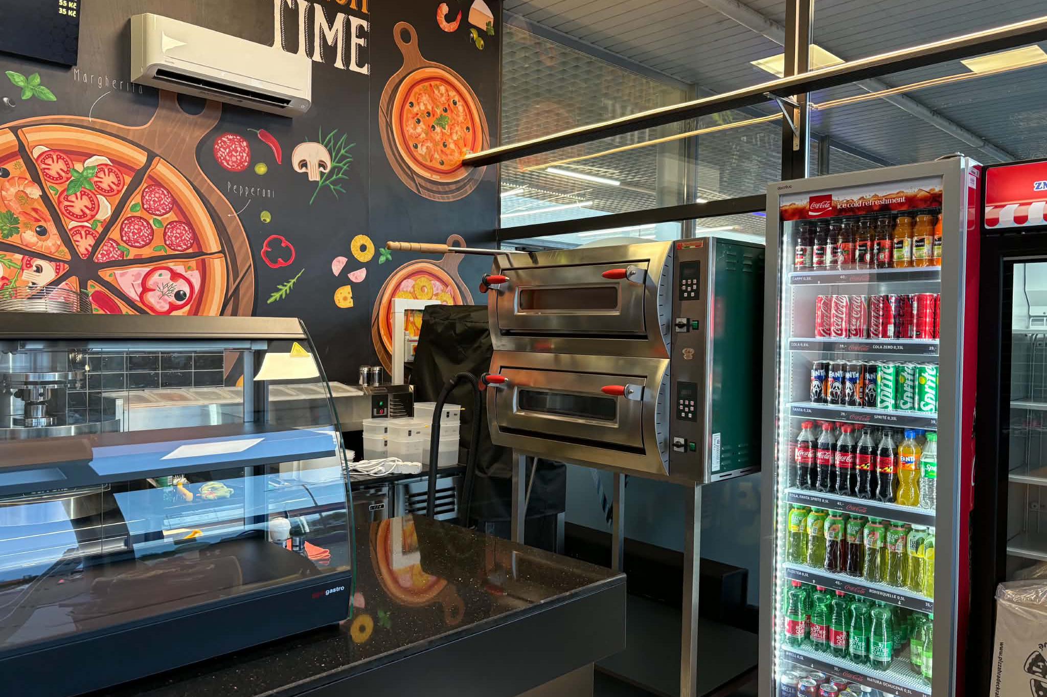 Pizza Express v Makro HK