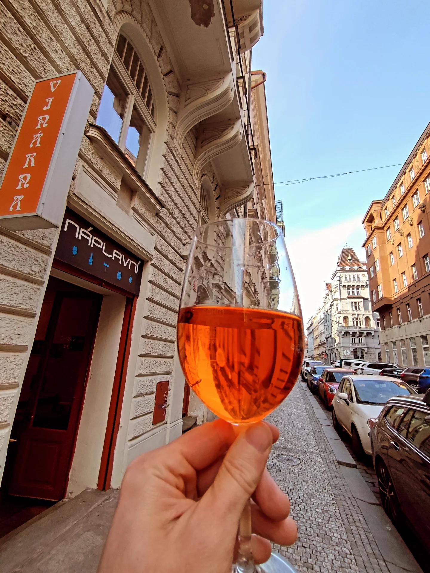 Vinárna Náplavní foto 3