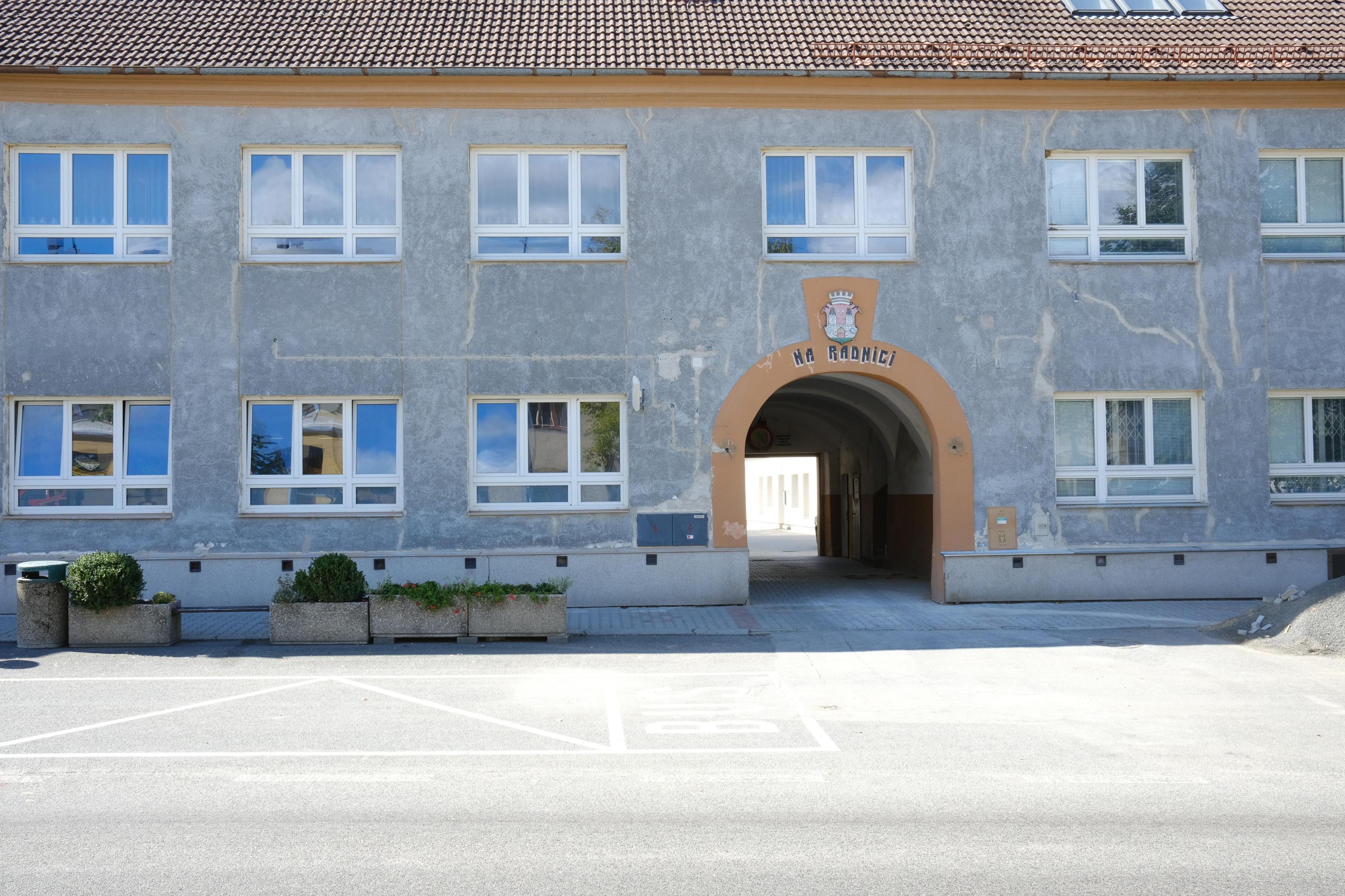 Nhi Restaurace