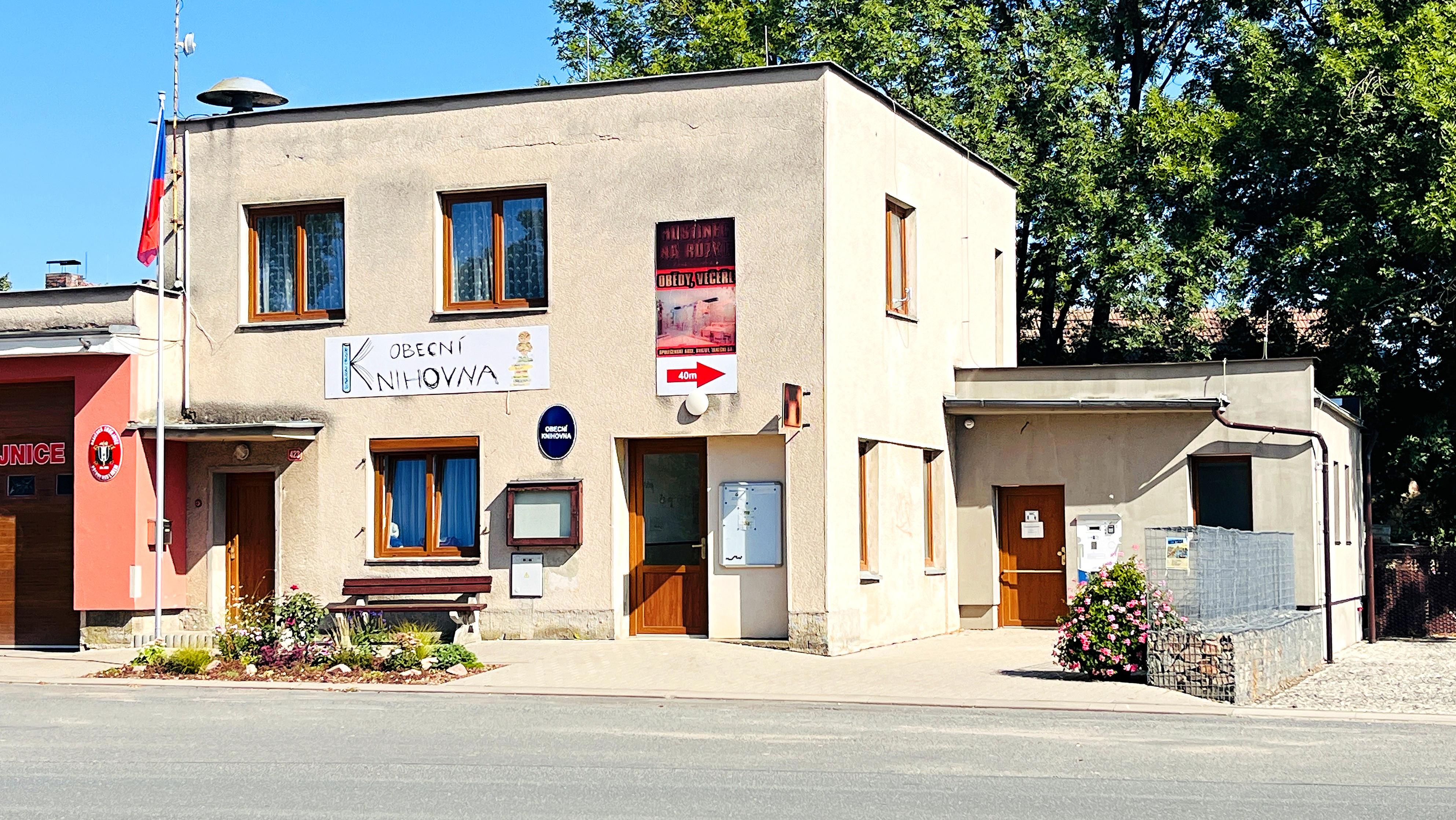 Knihovna Přerov nad Labem foto 3