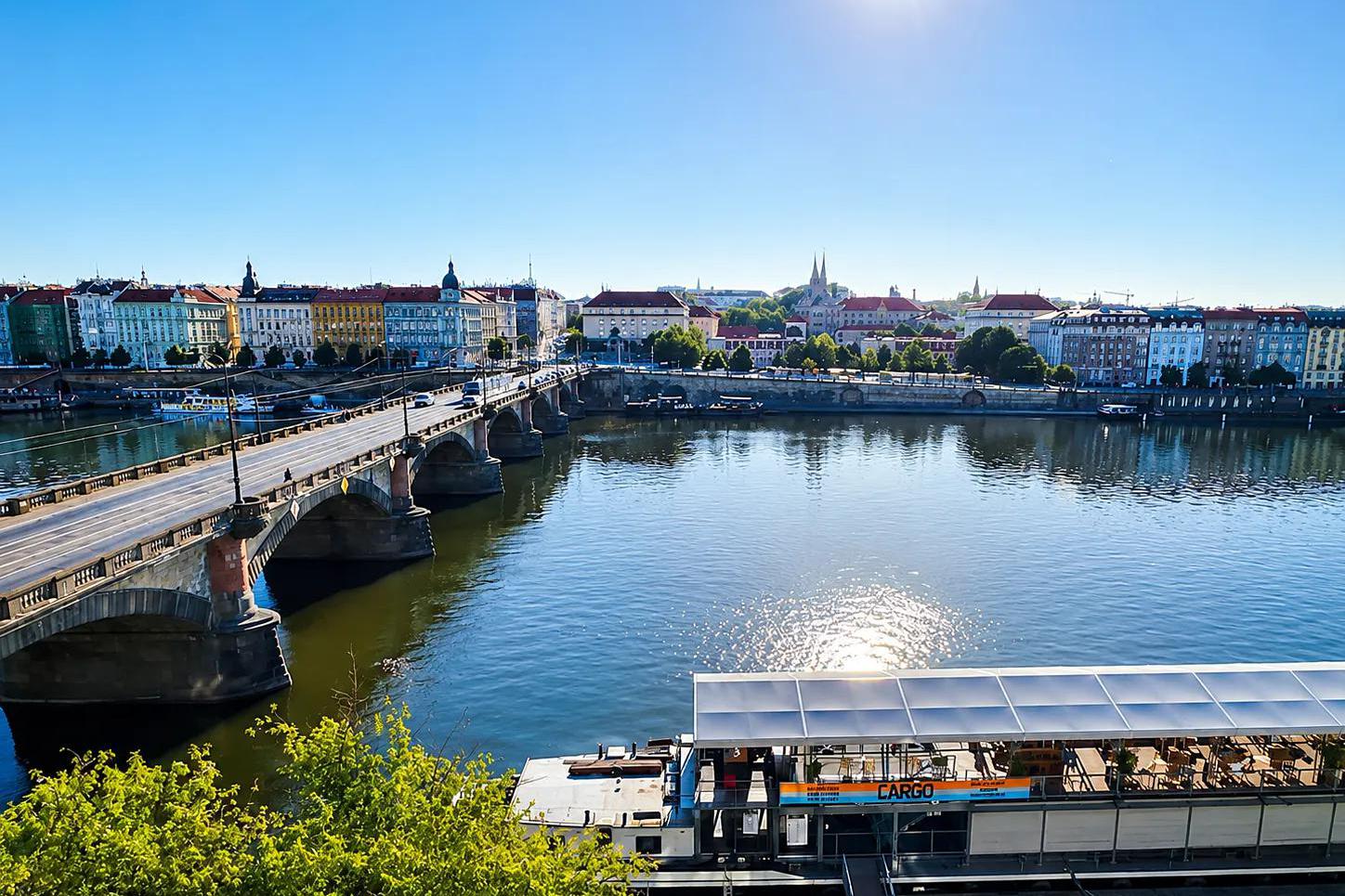 Pronájem bytu 2+kk -Hořejší nábřeží,  Smíchov