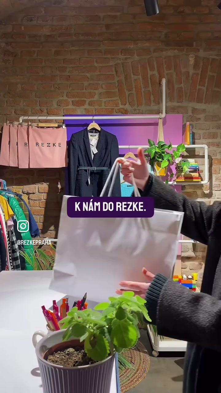 REZKE Praha foto 2 (náhled videa)