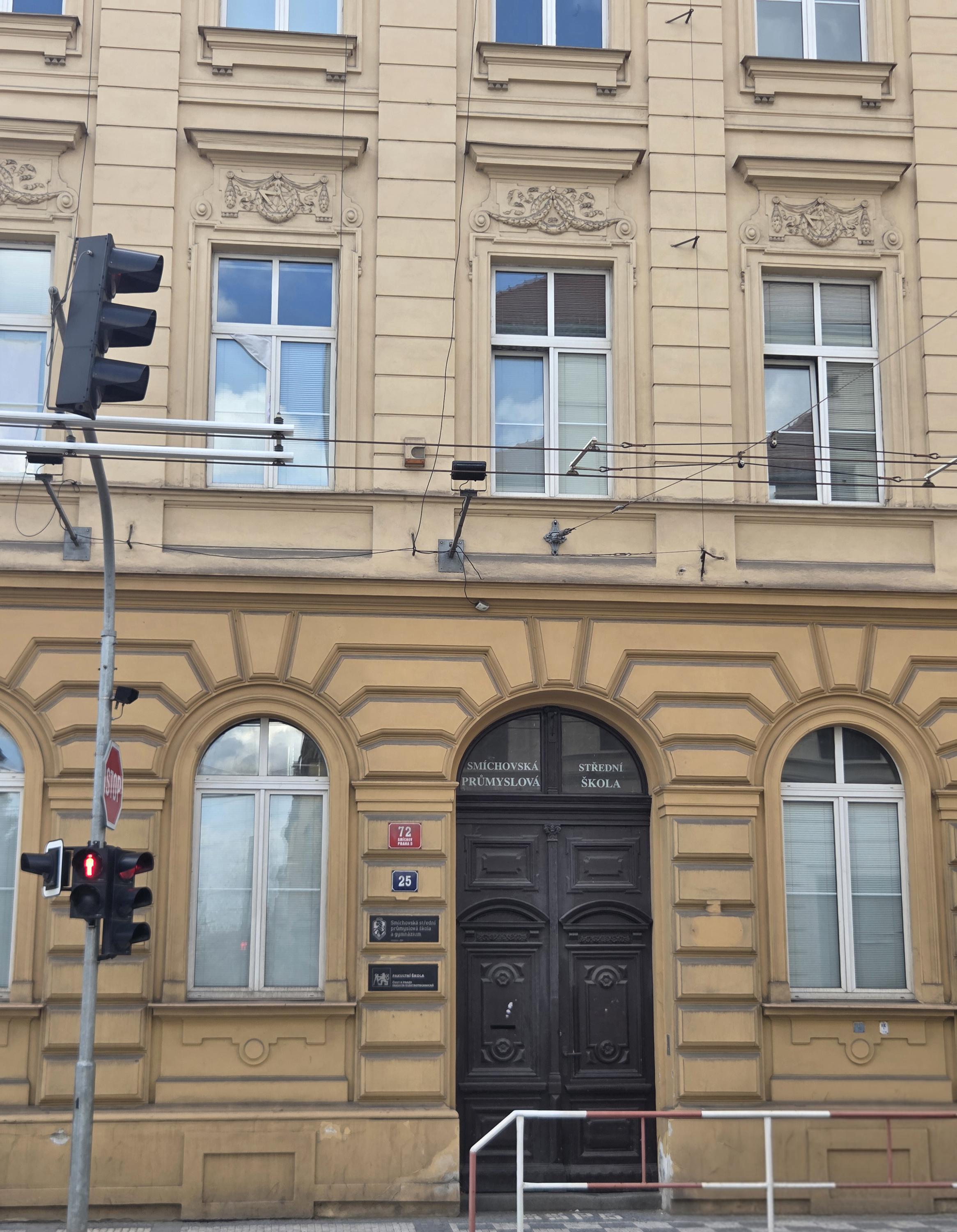 Smíchovská střední průmyslová škola, gymnázium a hotelová škola Radlická