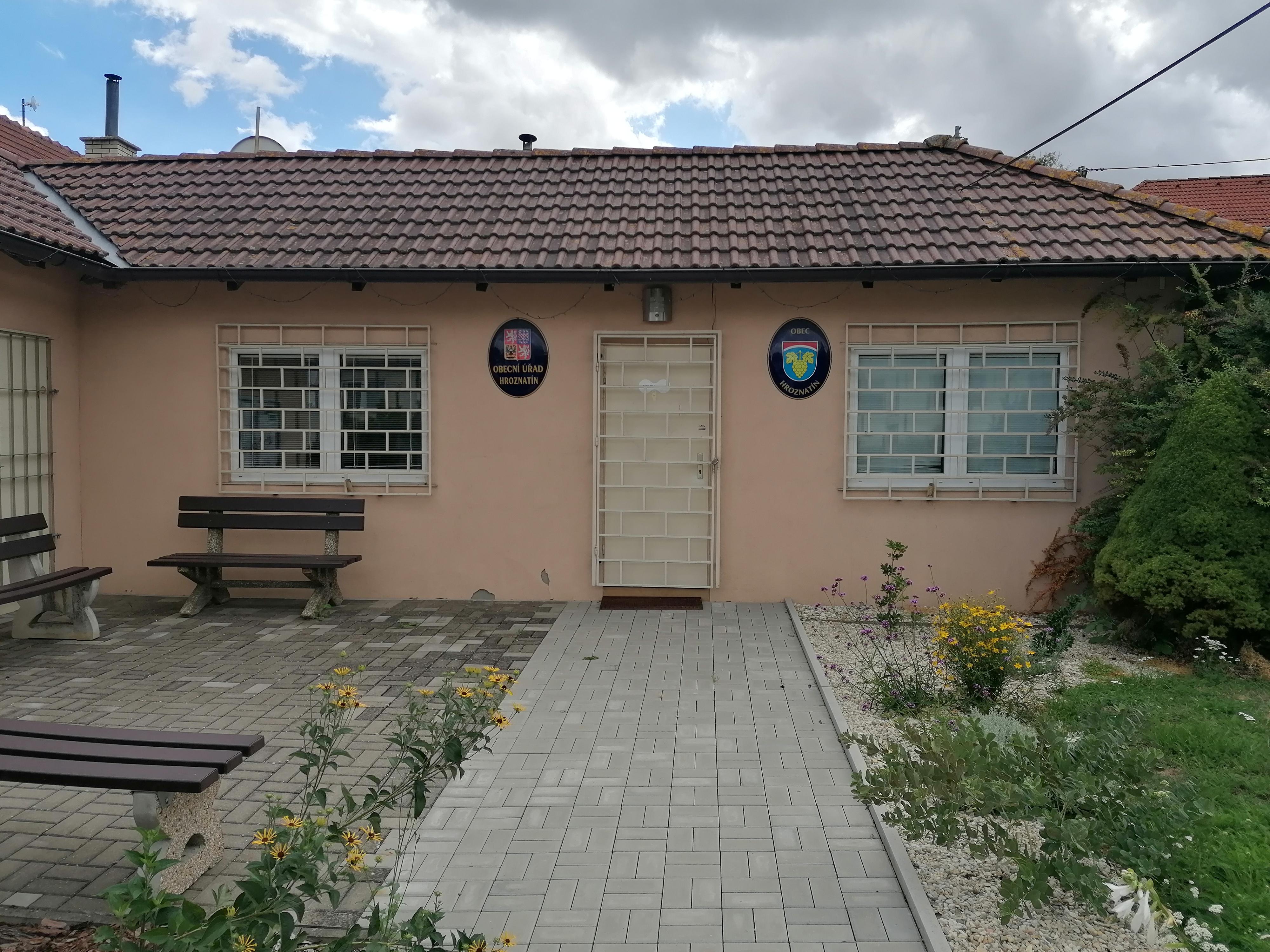 Hroznatín - obecní úřad