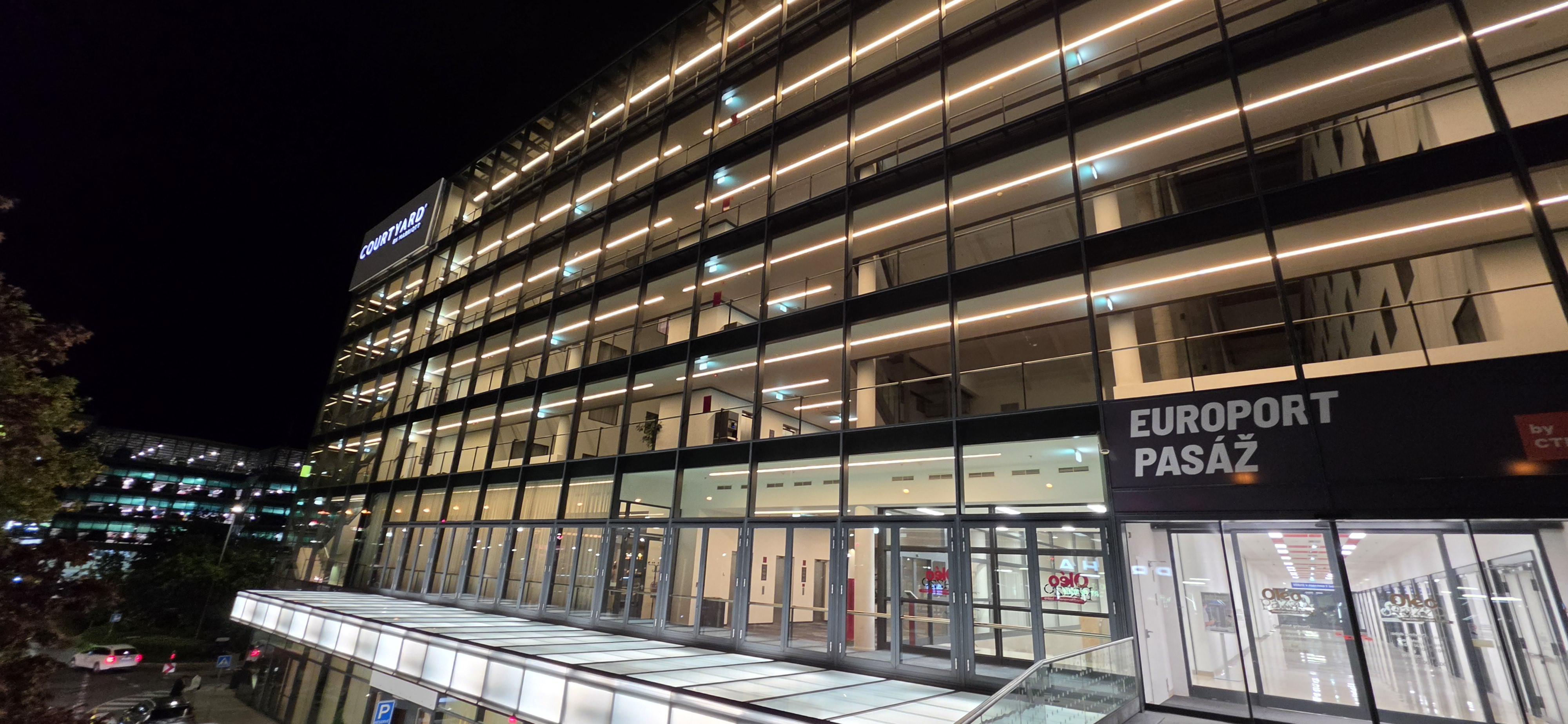 Courtyard by Marriott Prague Airport