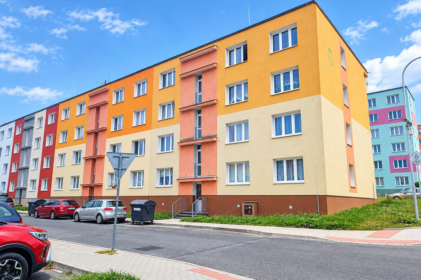 Velký byt 4+1+L, 83m2, Holýšov, PJ