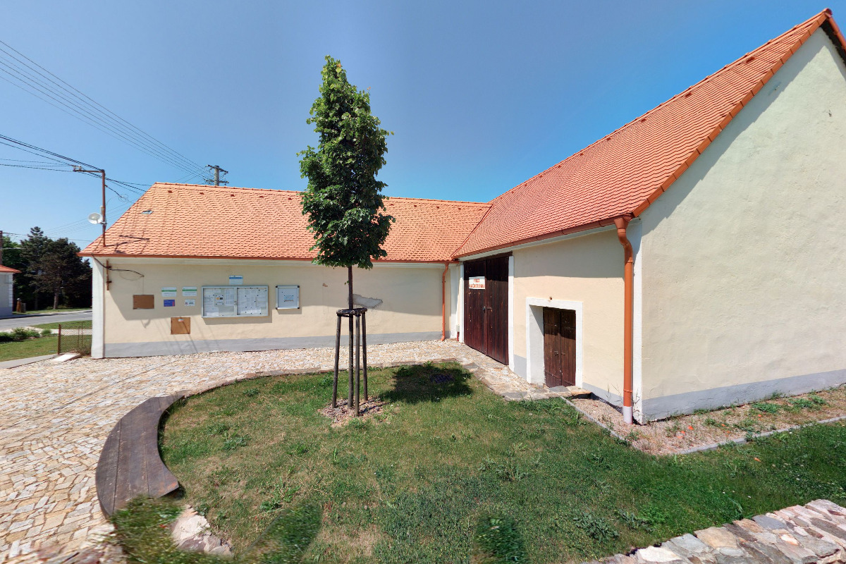 Místní knihovna Lesná