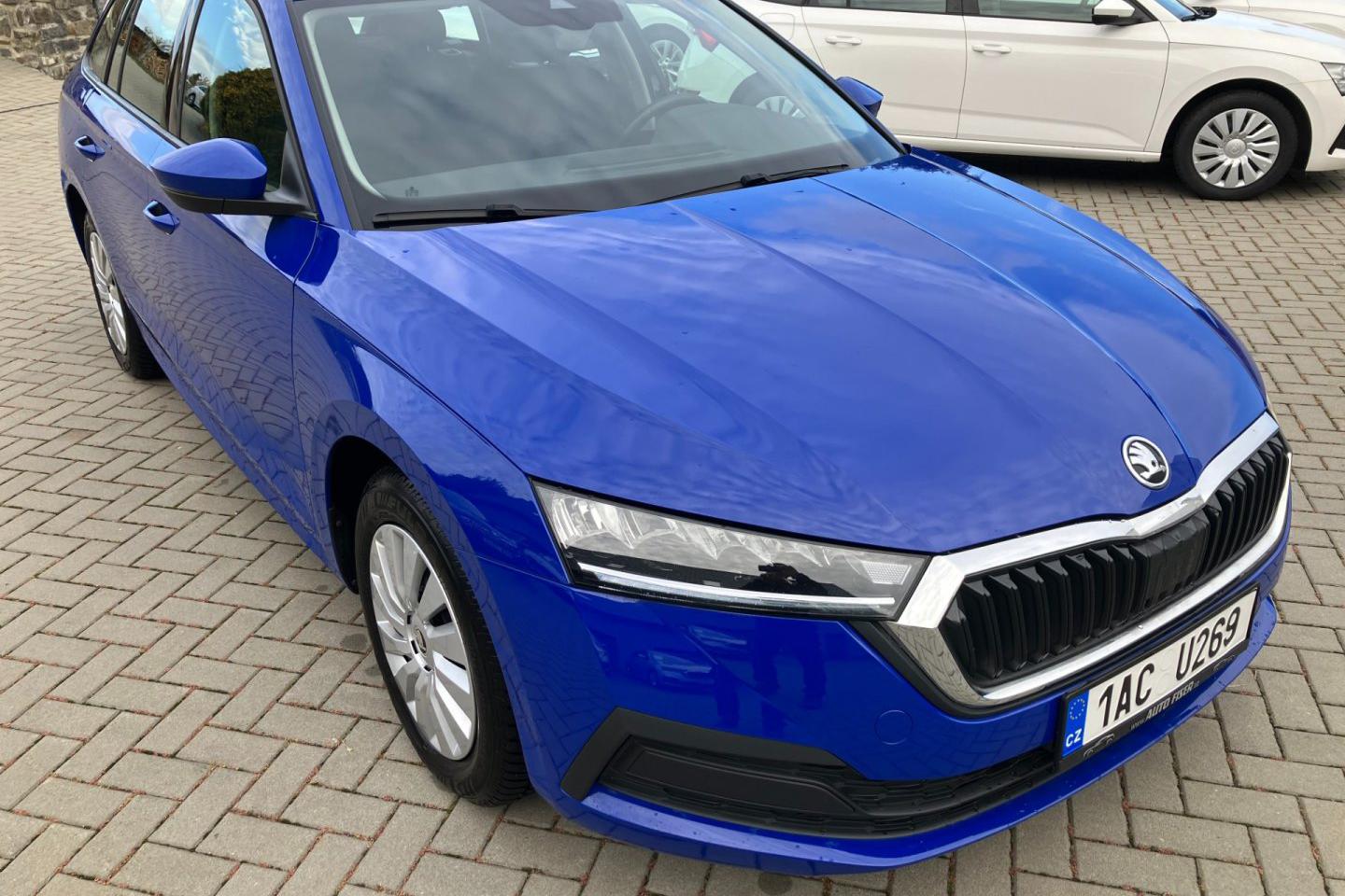 Škoda Octavia combi 1.5TSI 110kW NAJ.15TKM ČR