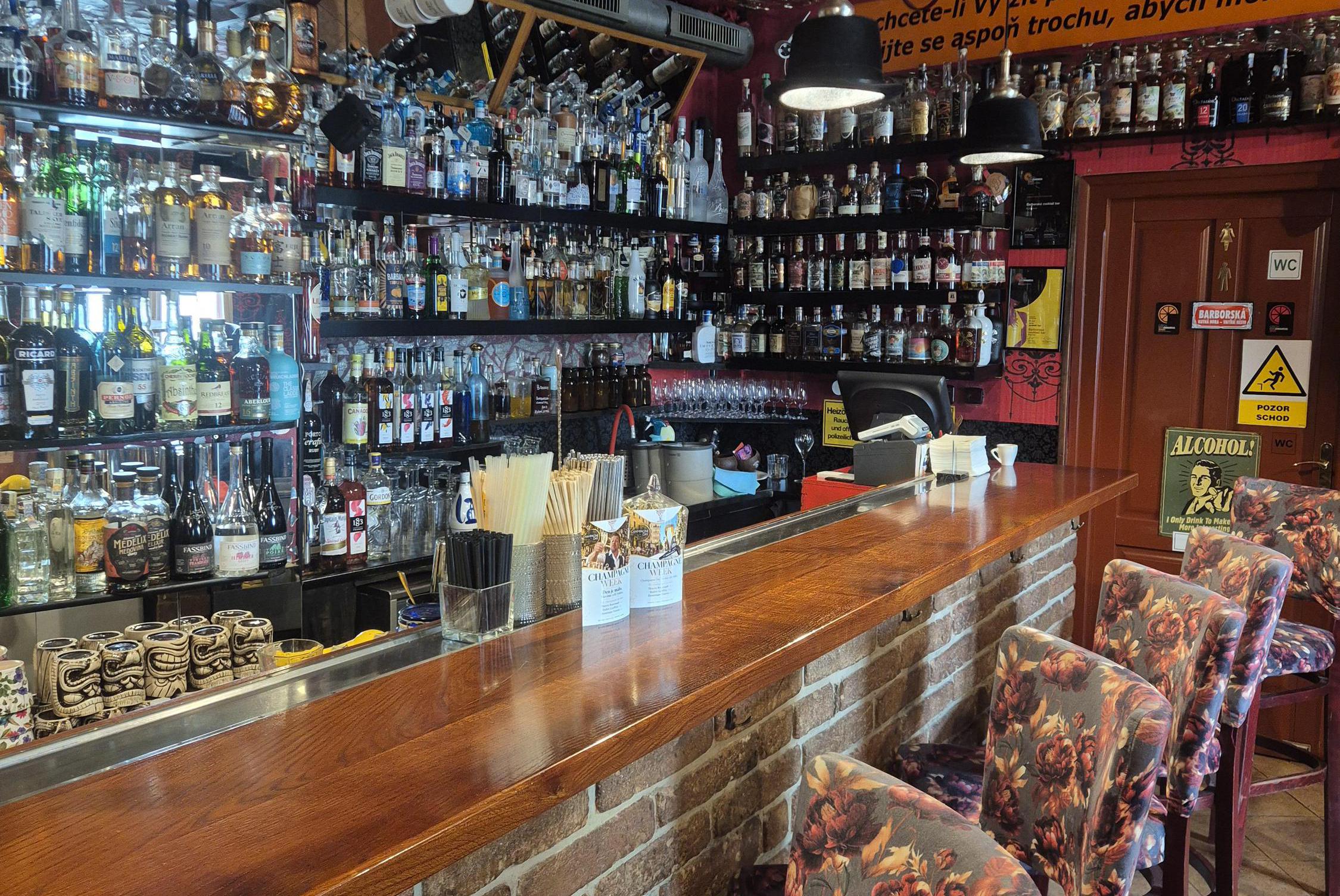 Barborská - cocktail and champagne bar