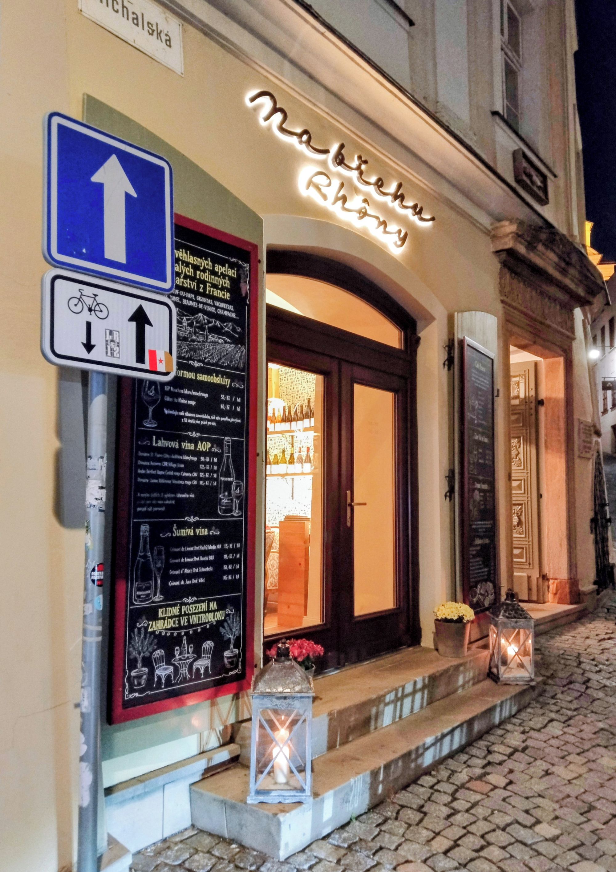 Vinárna Na břehu Rhôny foto 1