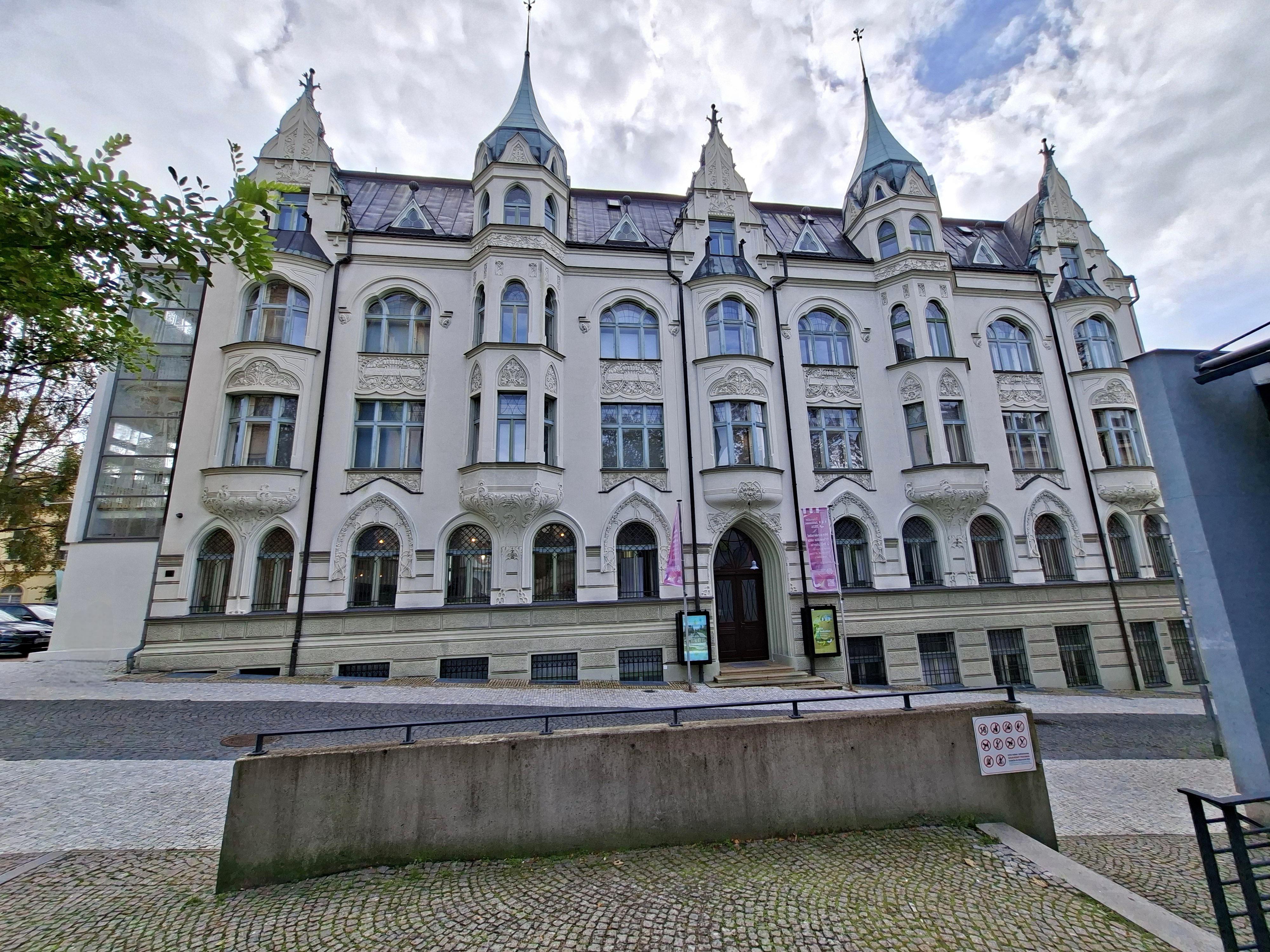 Knihovna Muzea skla a bižuterie Jablonec nad Nisou foto 3