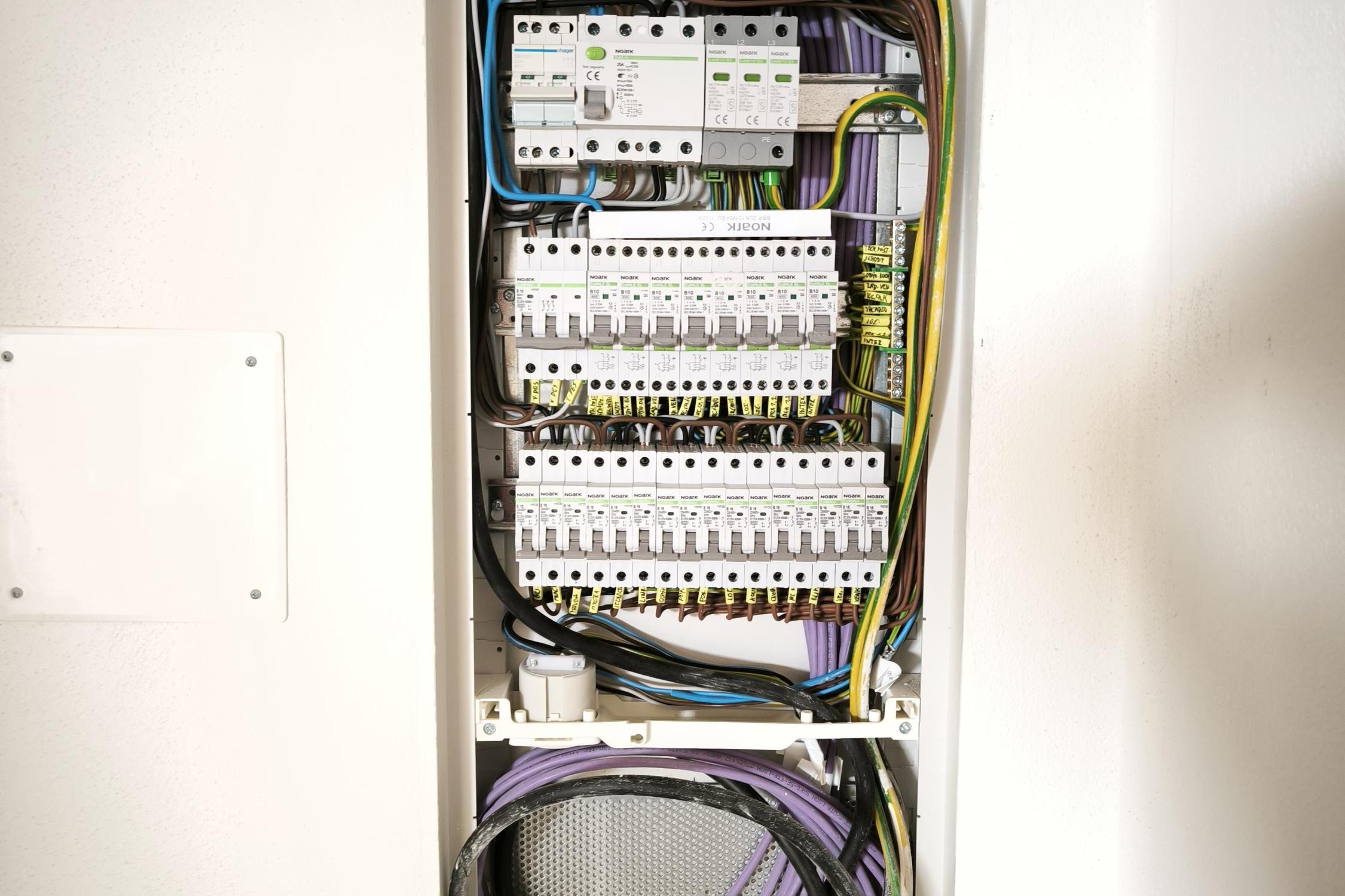 Elektropráce MK
