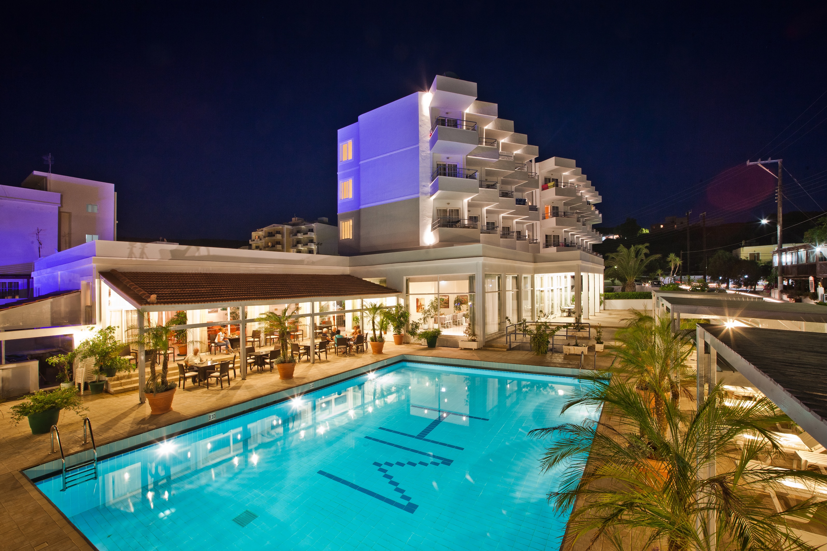 Karpathos, hotel Miramare ***, se snídaní