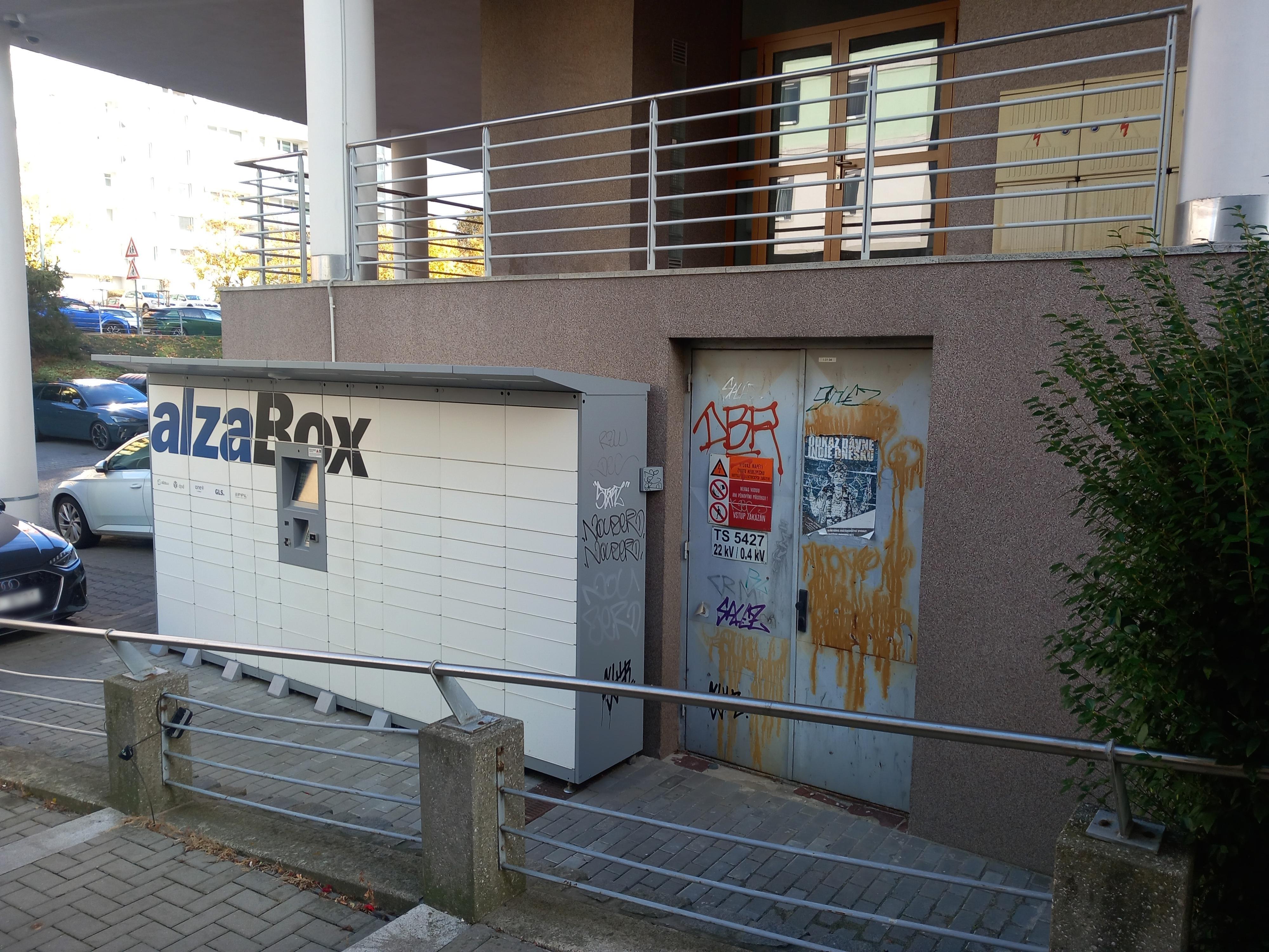 AlzaBox