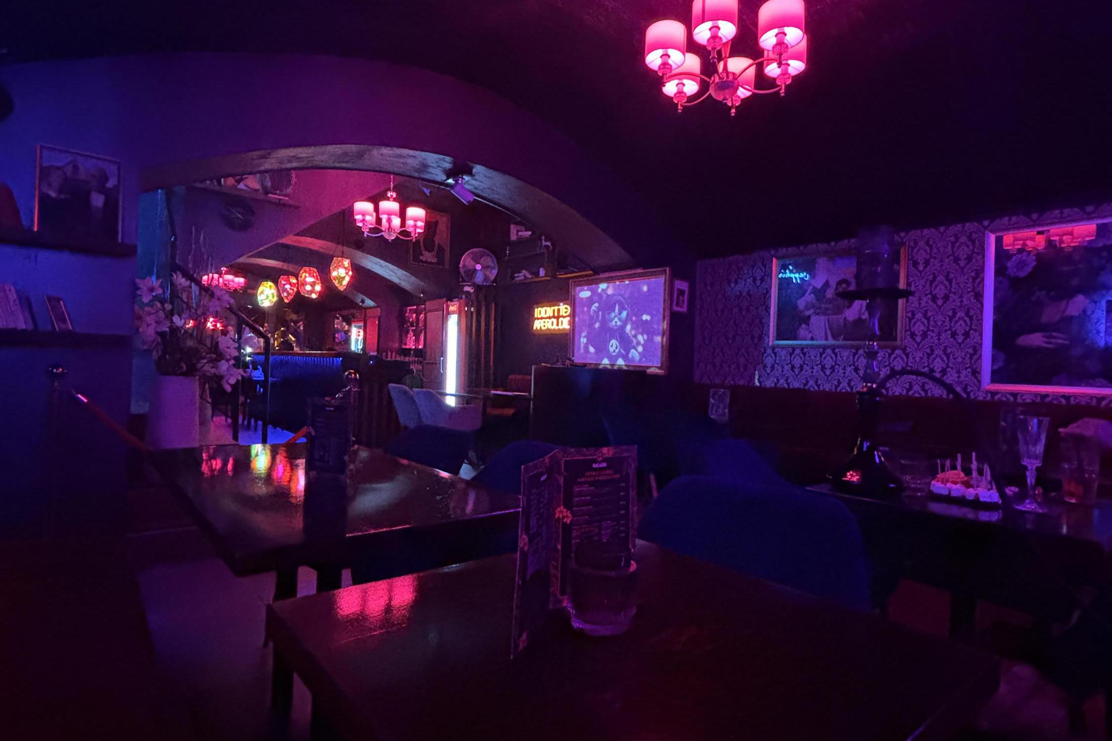 GRANAT LOUNGE & KARAOKE