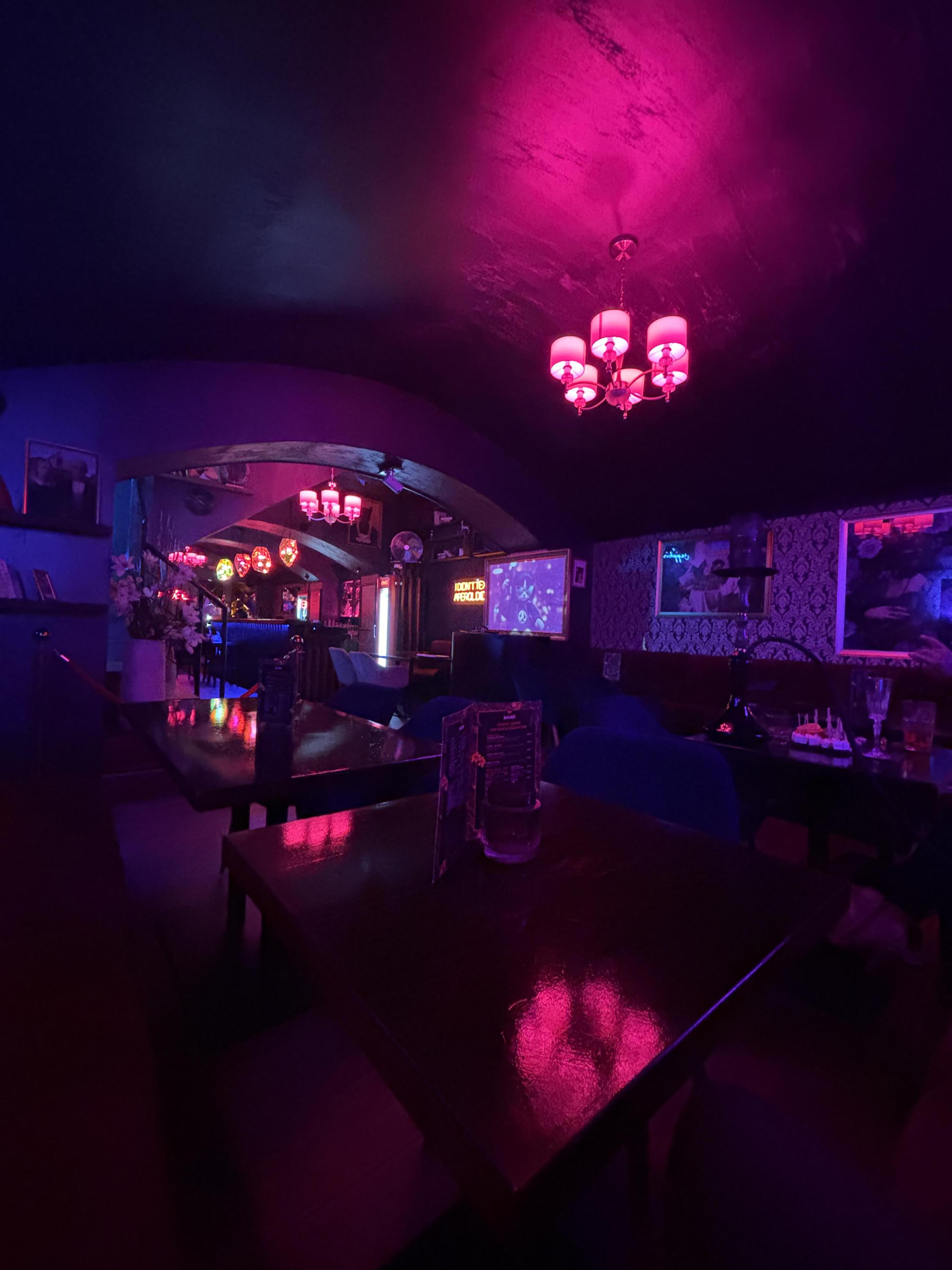 GRANAT LOUNGE & KARAOKE foto 4