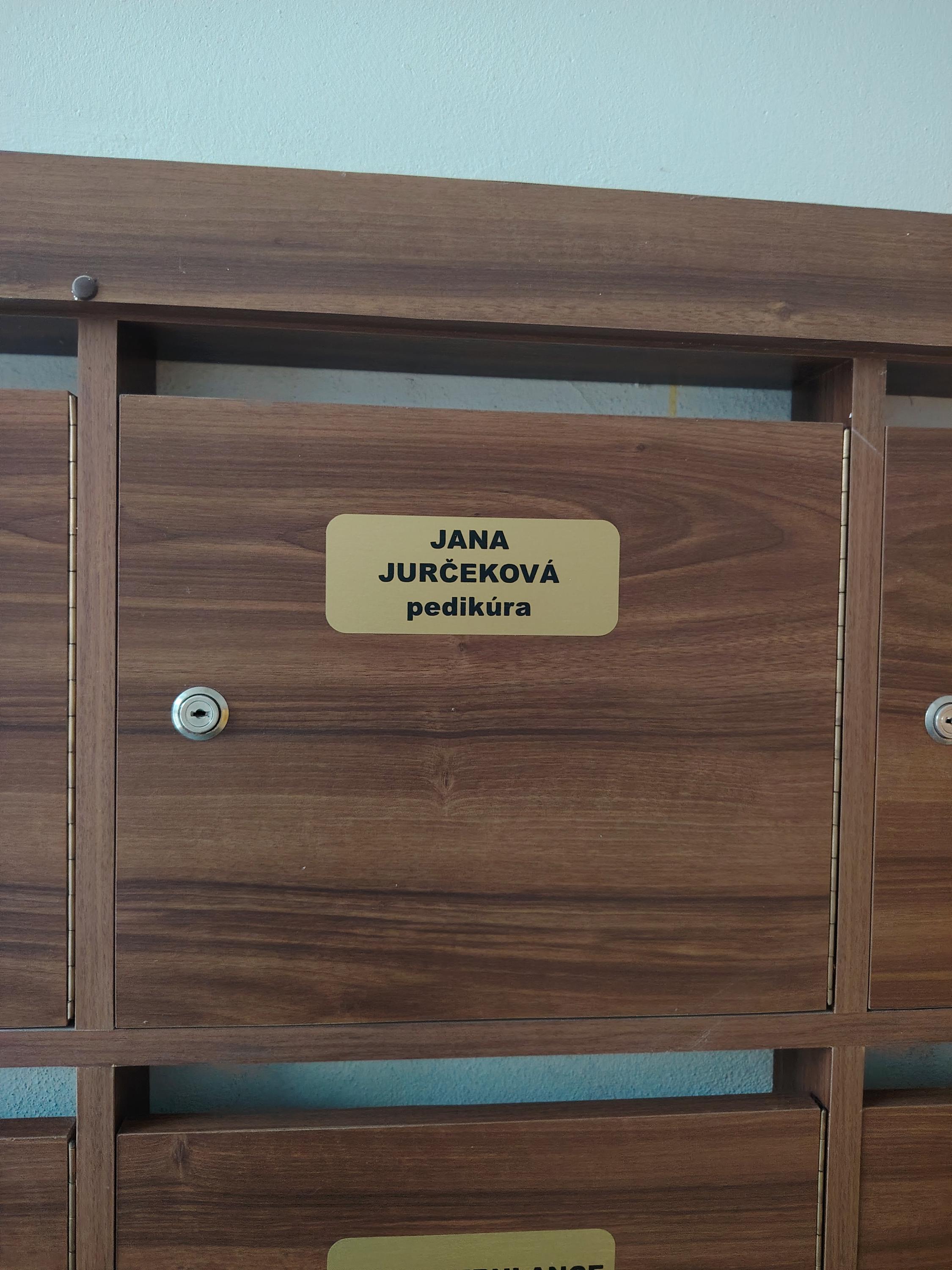 Jana Jurčeková - Pedikúra, manikúra foto 2