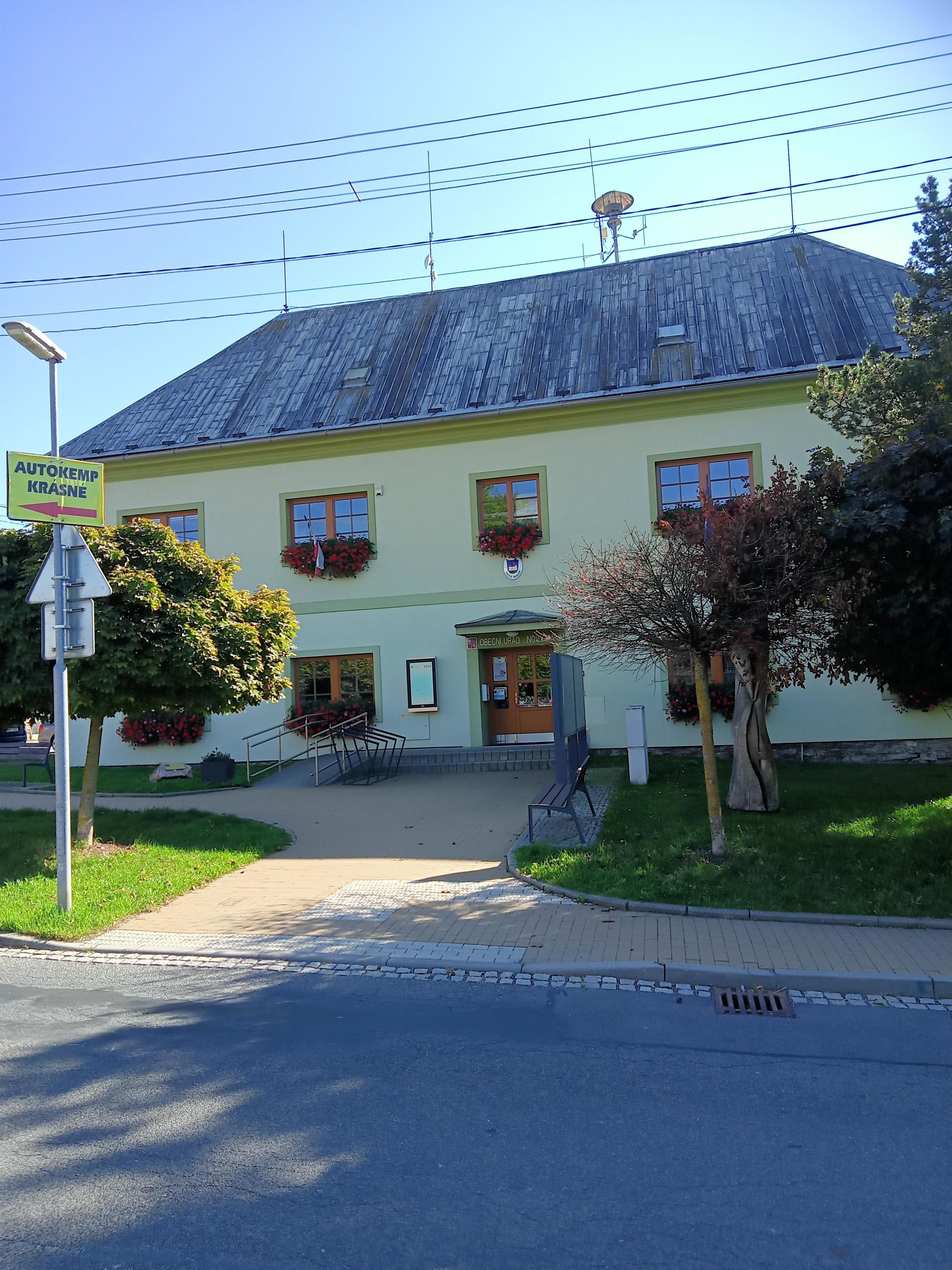 Nový Malín - obecní úřad foto 2