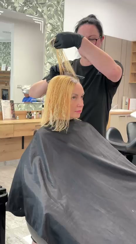 Salon 38, Kadeřnictví a Nehtové studio foto 2 (náhled videa)