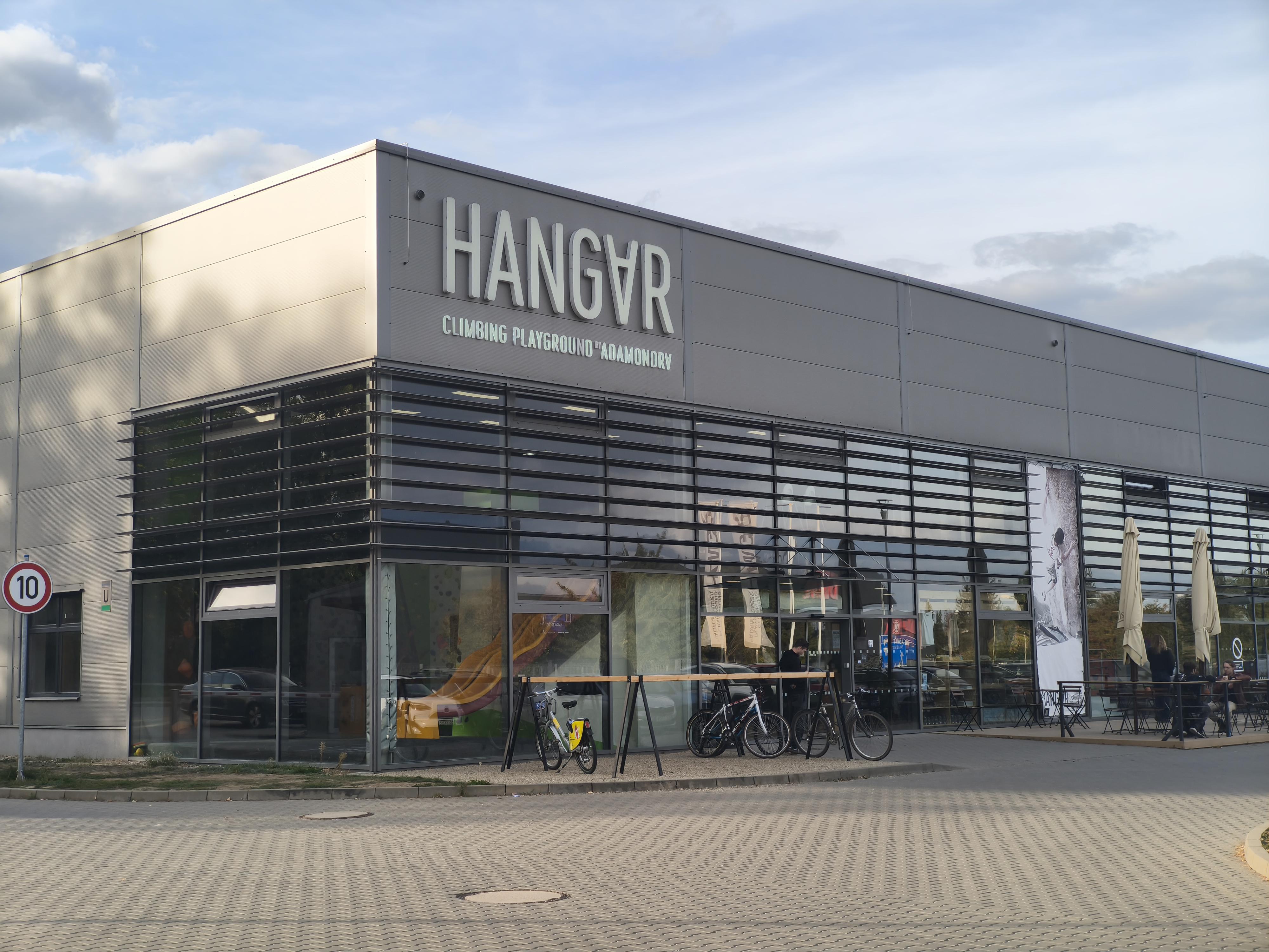 Hangar Shop