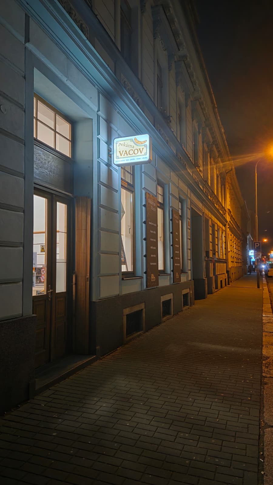 Prodejna pečiva Dvořákova ČB - Pekárna Vacov foto 3