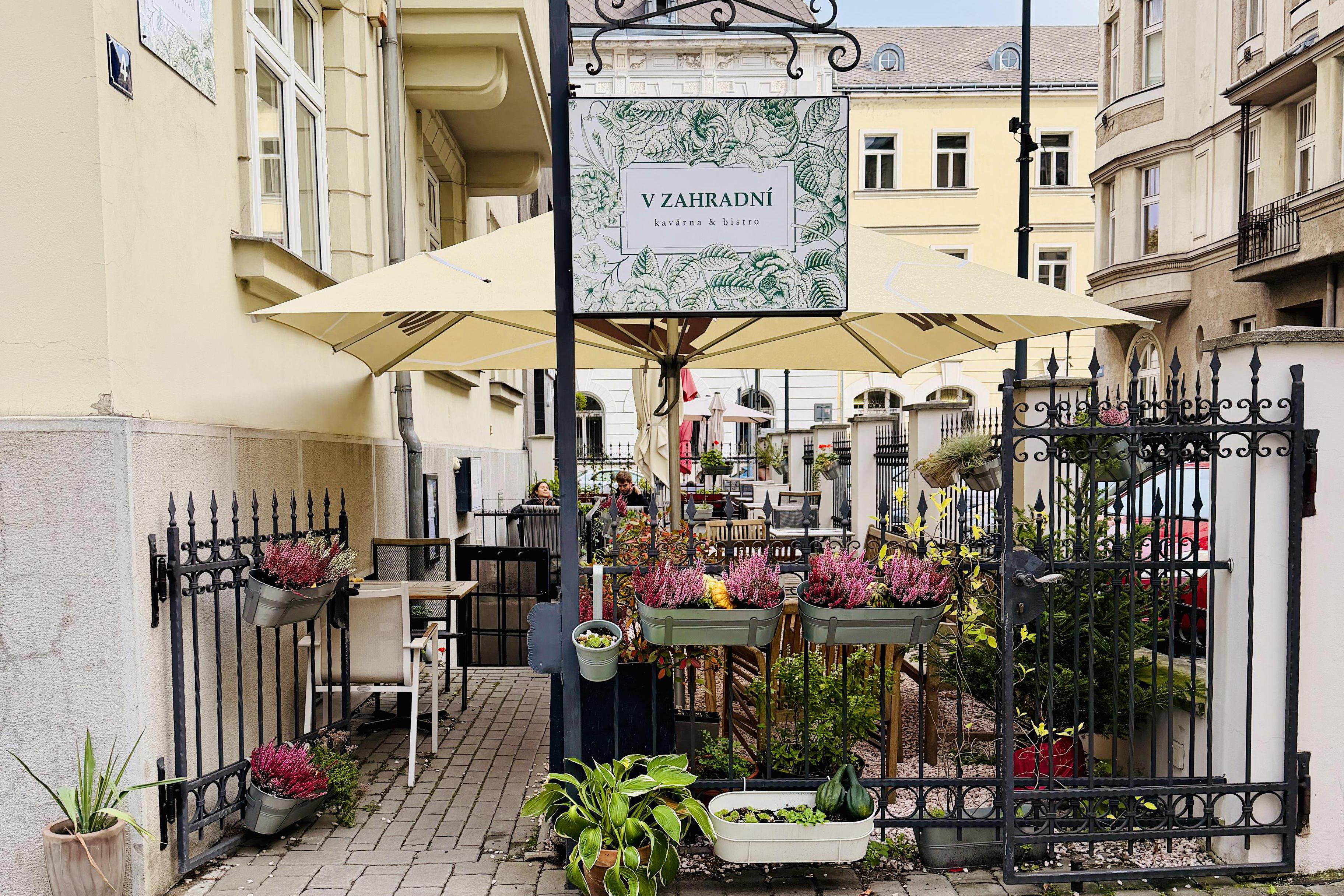 V Zahradní kavárna & bistro