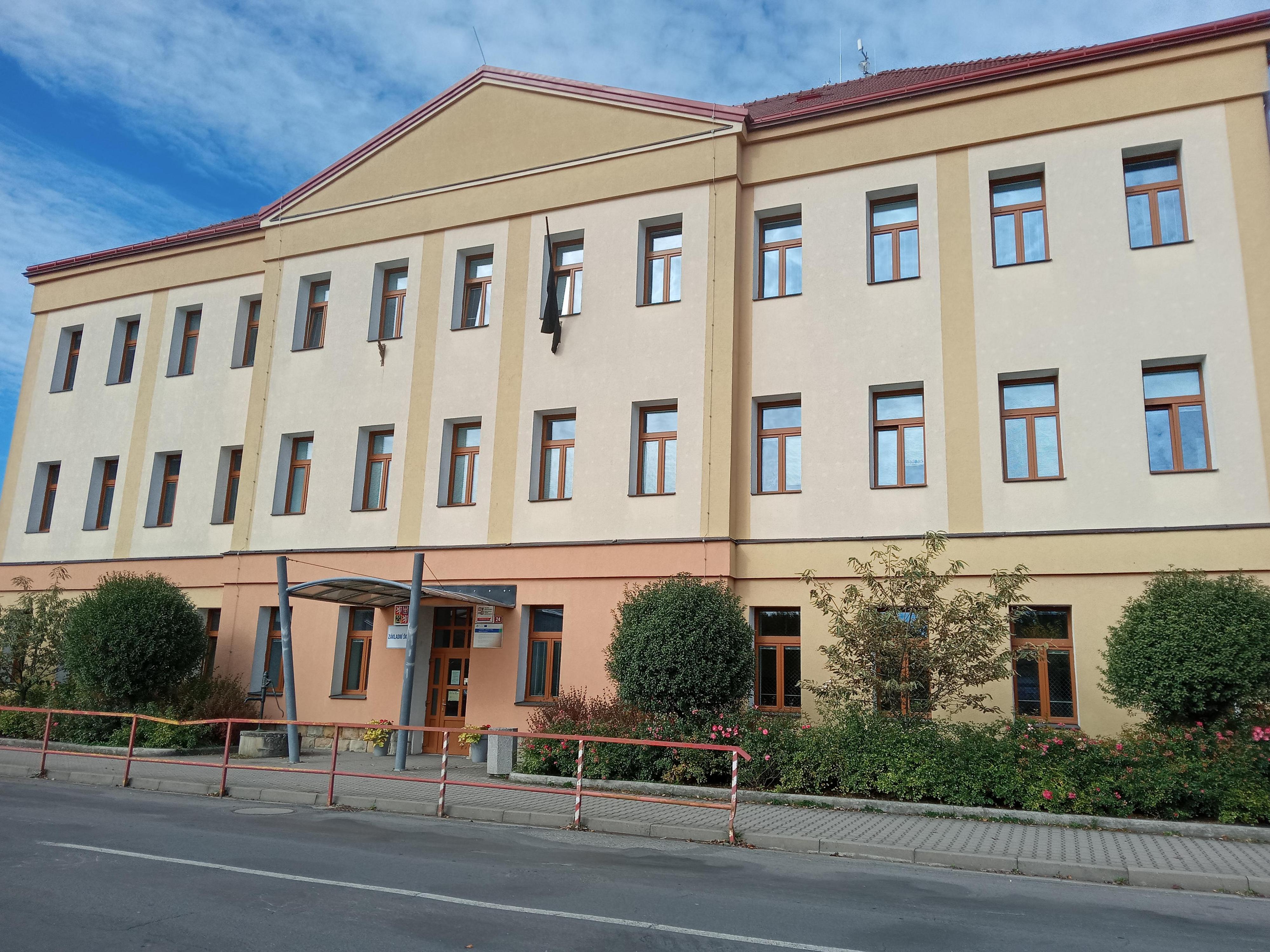 Základní škola Městec Králové foto 6