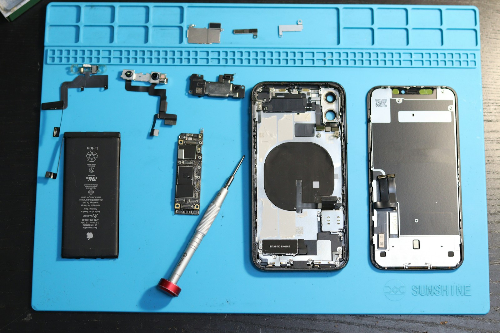 Výměna displeje u mobilních telefonů iPhone