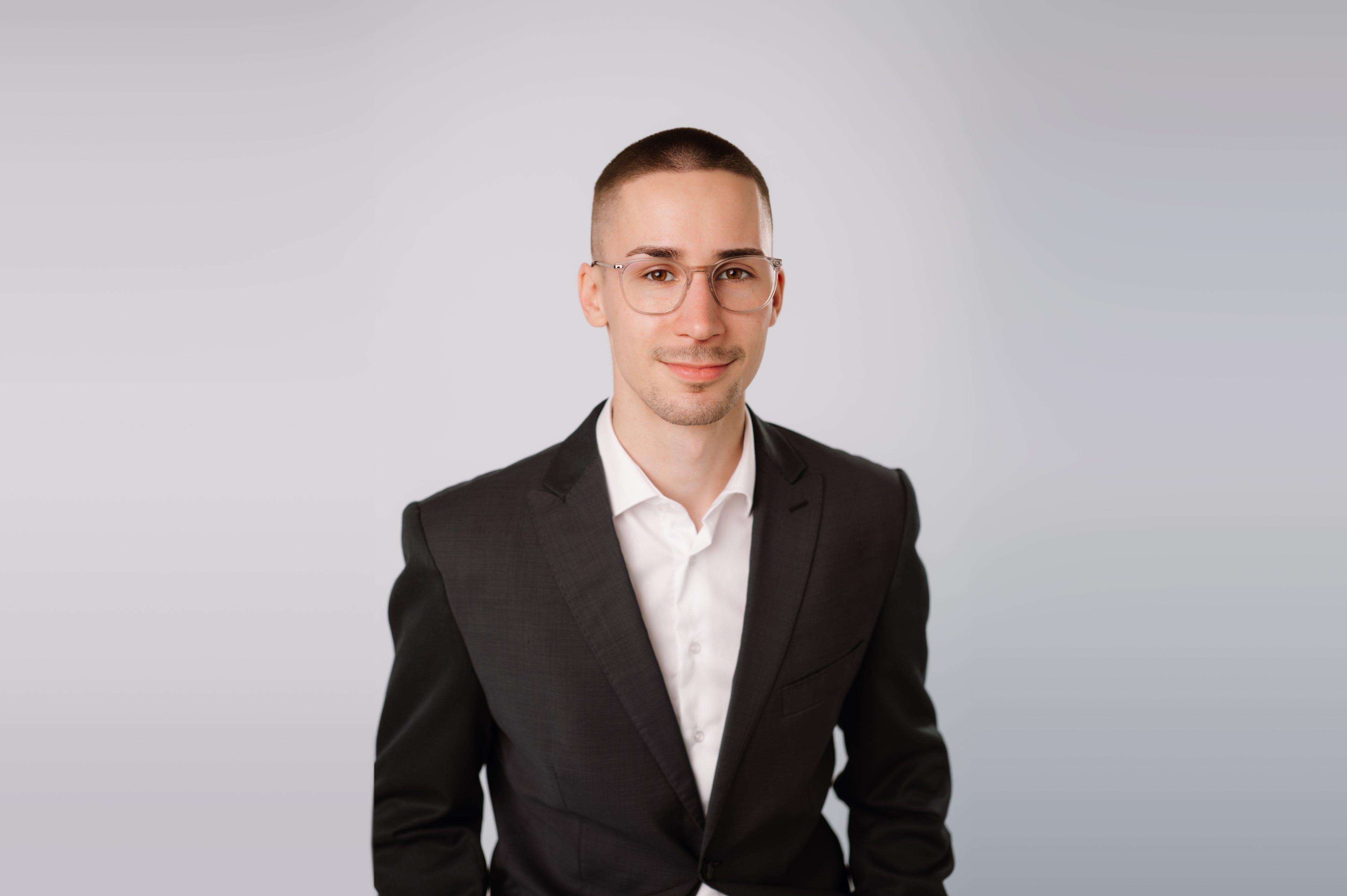 Šimon Rella – Finanční a hypoteční poradce foto 1